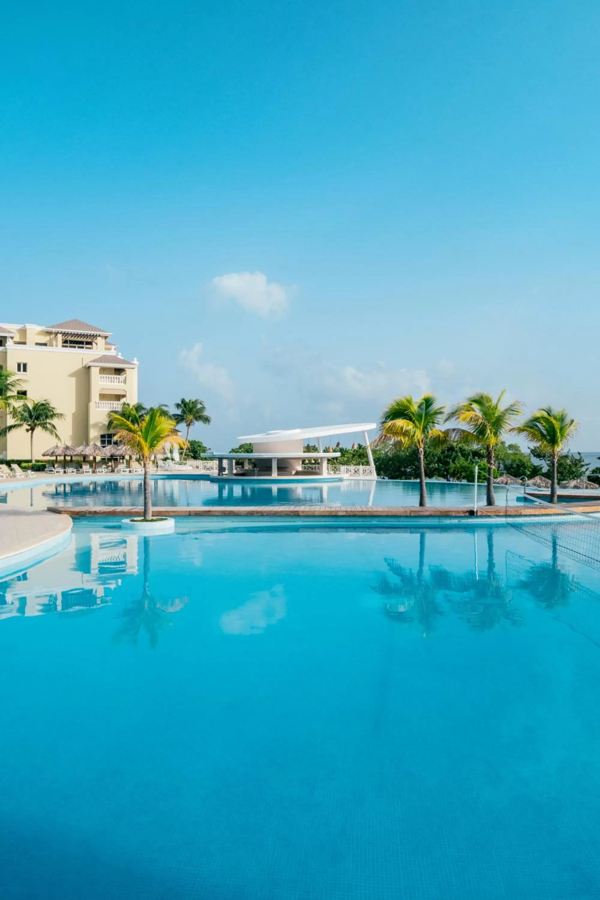 Swimming pool in Iberostar Waves Rose Hall Beach - All Inclusive
