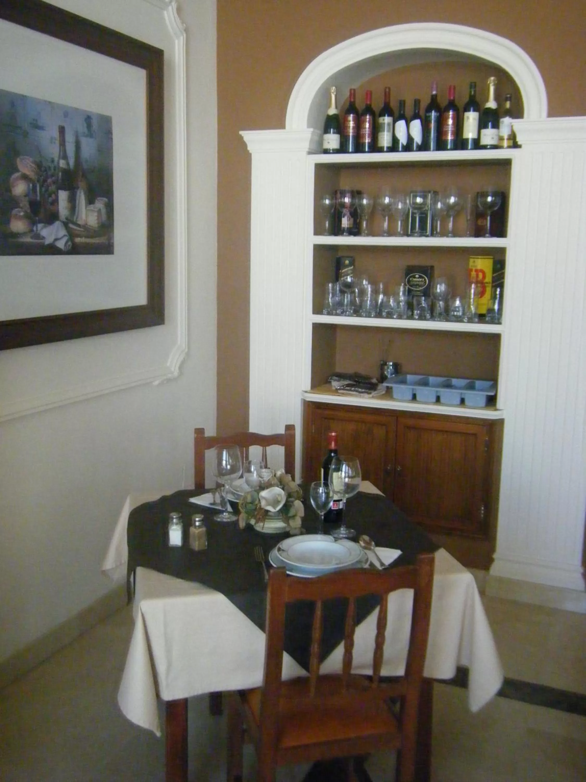 Restaurant/places to eat in Hotel Mirador