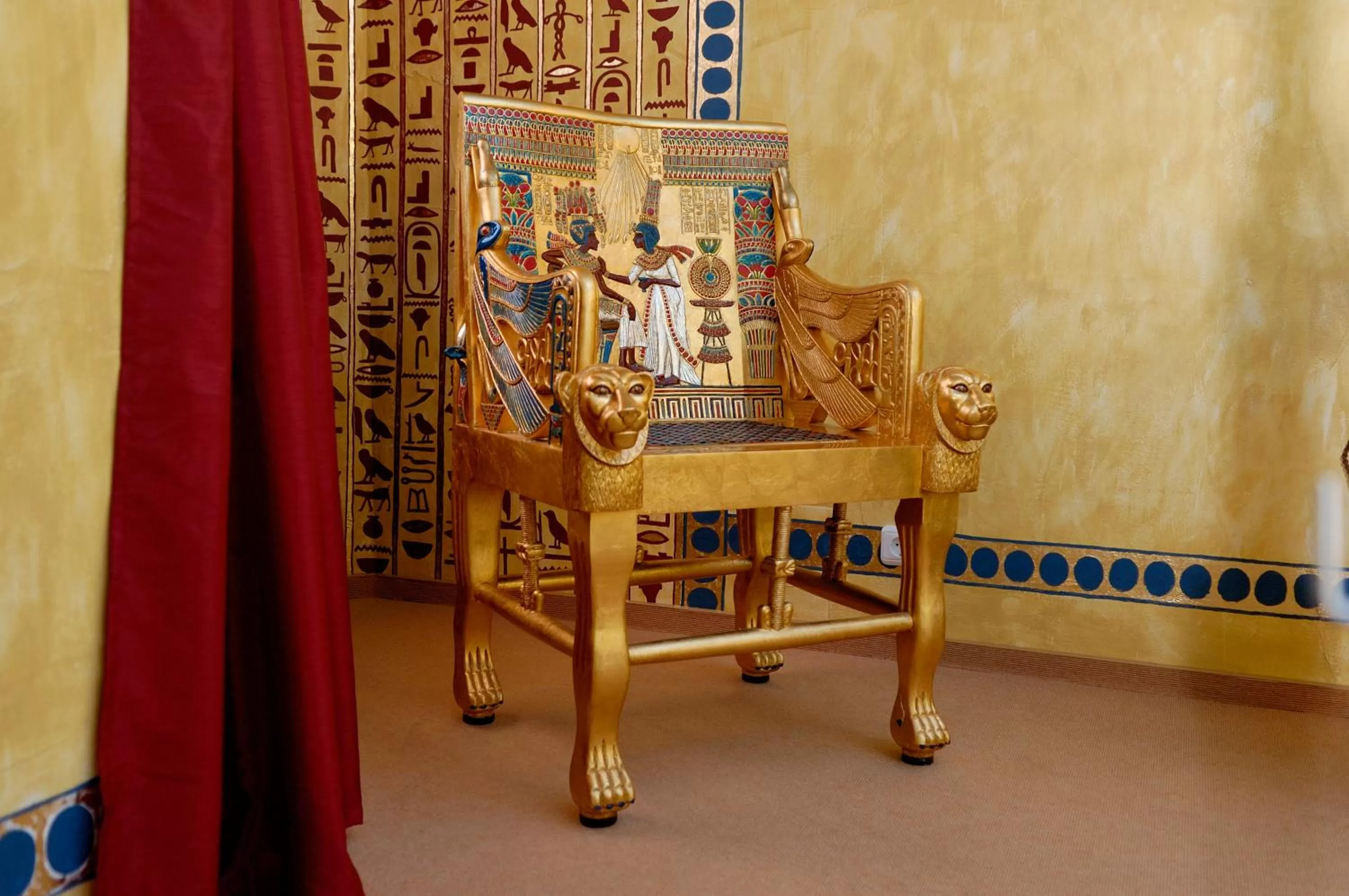 Seating area in Hotel Goldflair am Rathaus