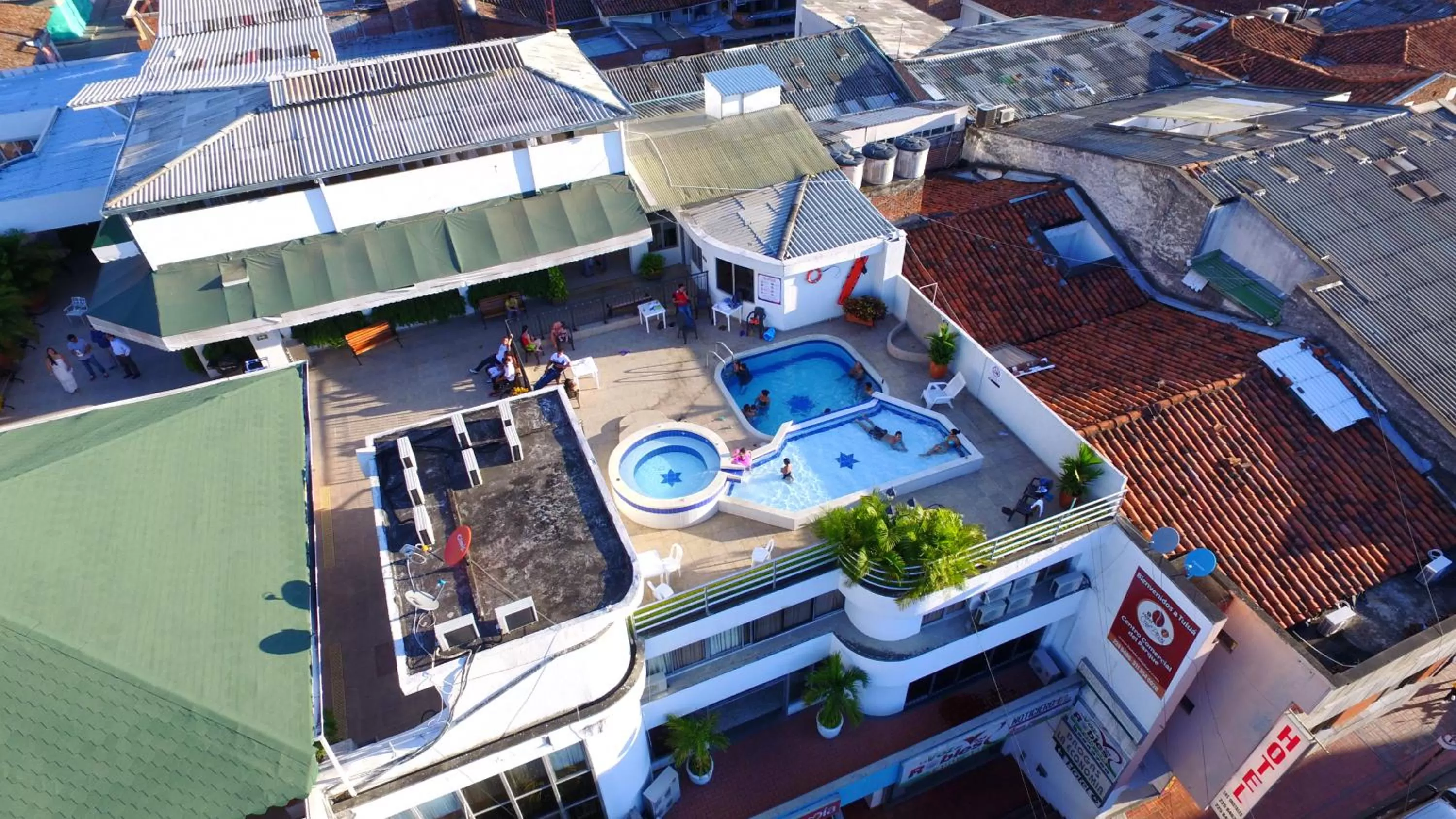 Swimming pool, Bird's-eye View in Hotel Cafe Plaza