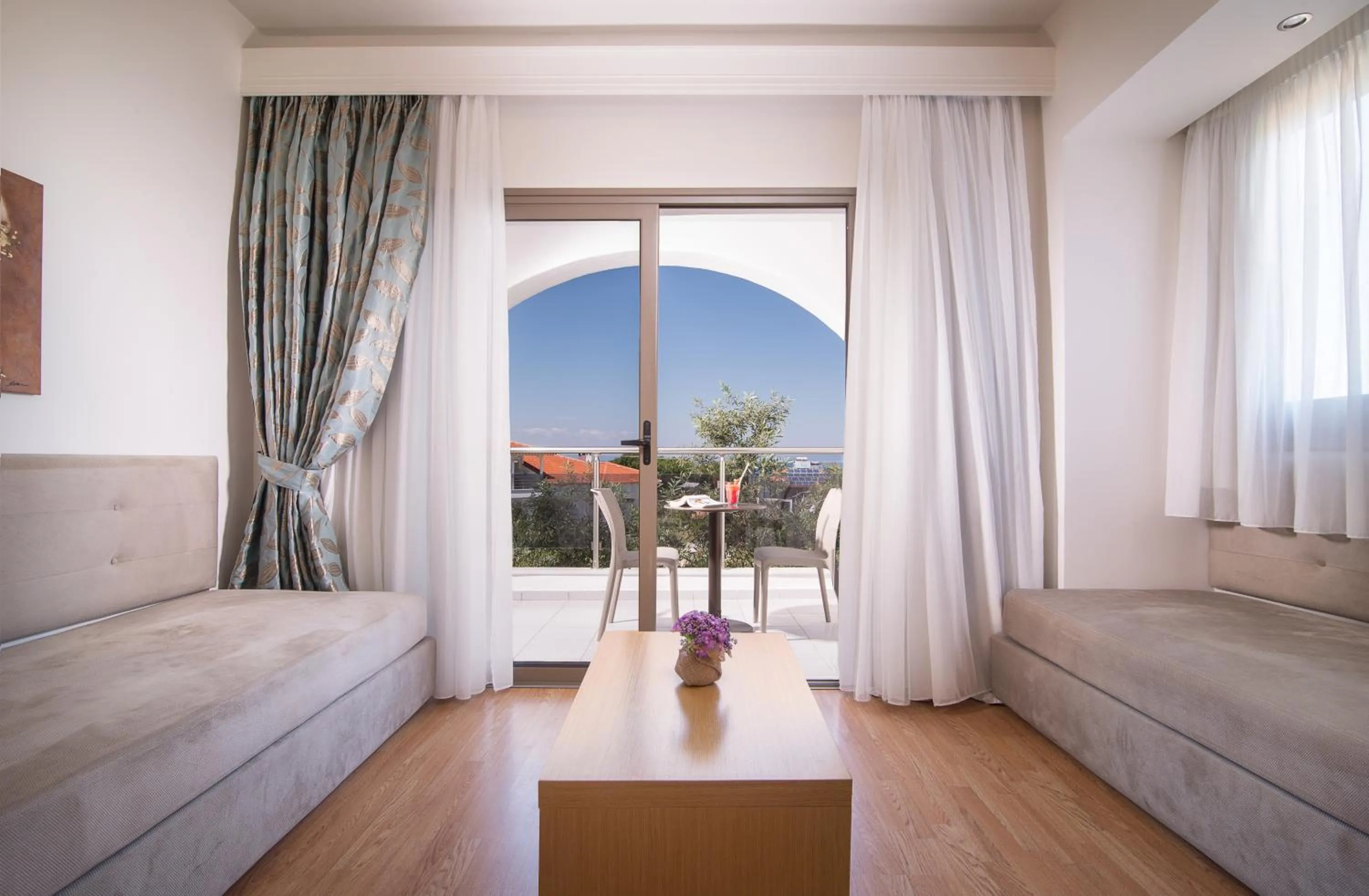 Bedroom in Flegra Palace