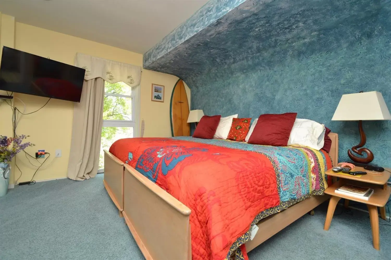 Deluxe Double Room with Balcony in Ann Arbor Bed and Breakfast Deluxe Double Room with Balcony in Ann Arbor Bed and Breakfast