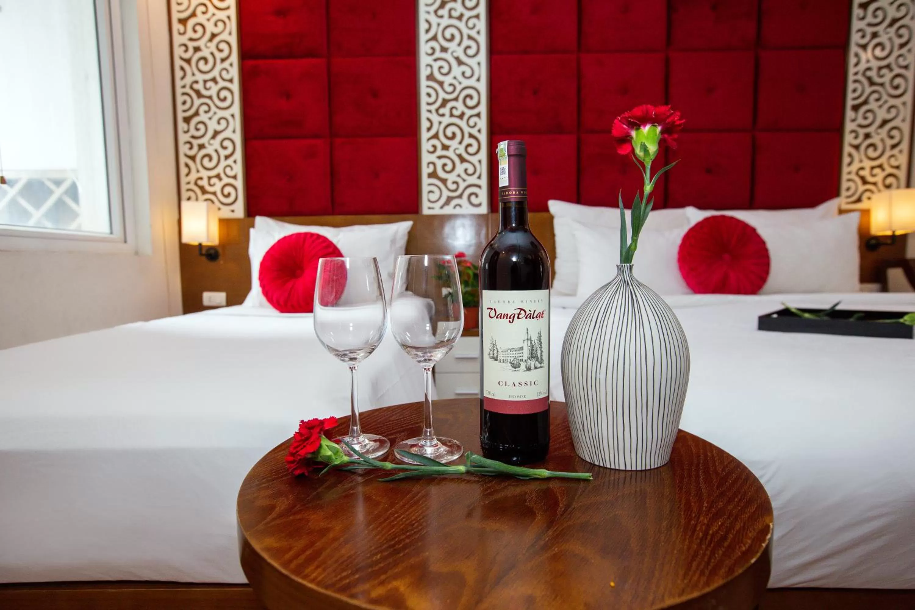 King Suite with Balcony in Hanoi Center Silk Classic Hotel & Travel