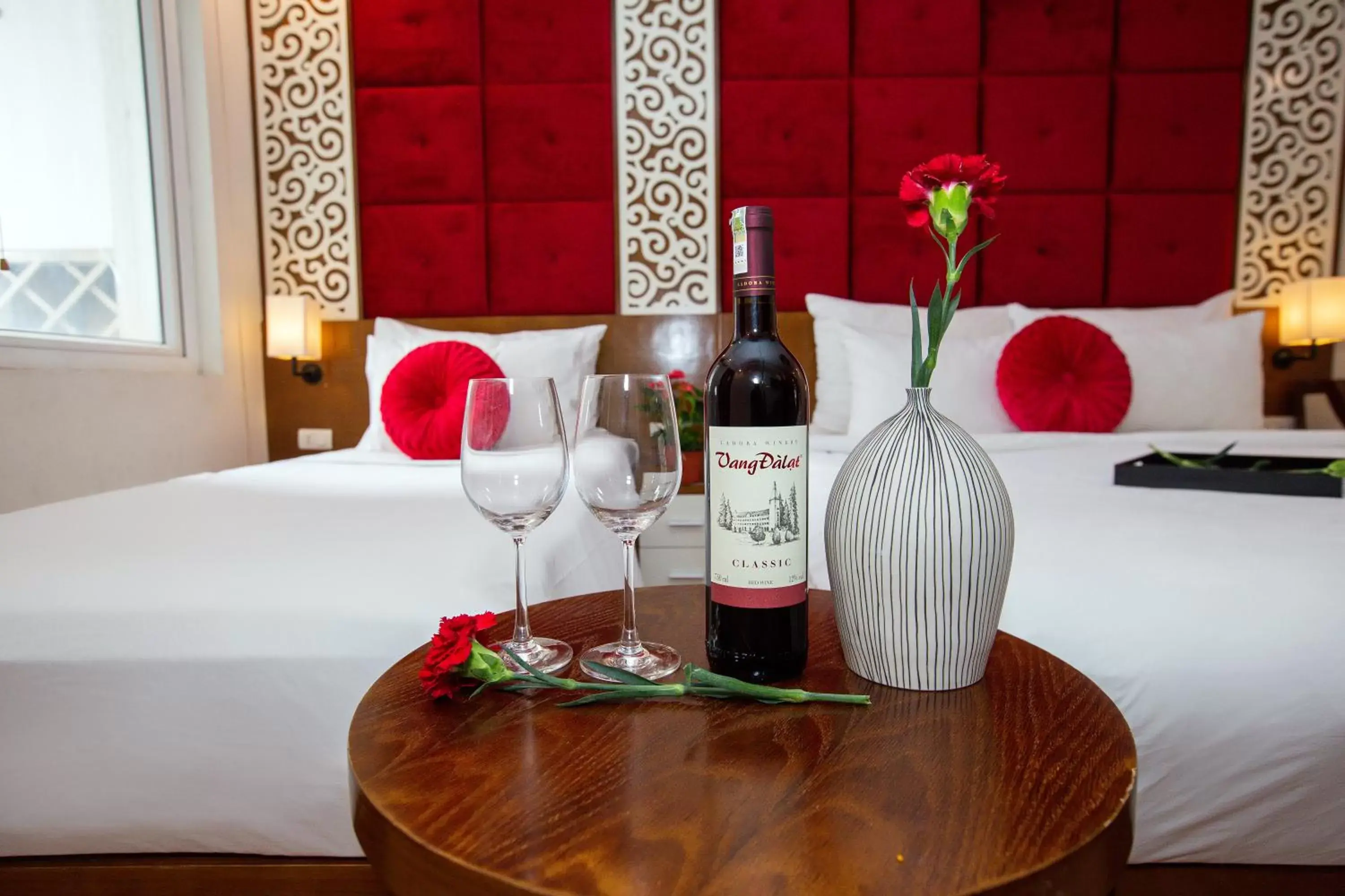 Family Suite with Balcony in Hanoi Center Silk Classic Hotel & Travel Family Suite with Balcony in Hanoi Center Silk Classic Hotel & Travel