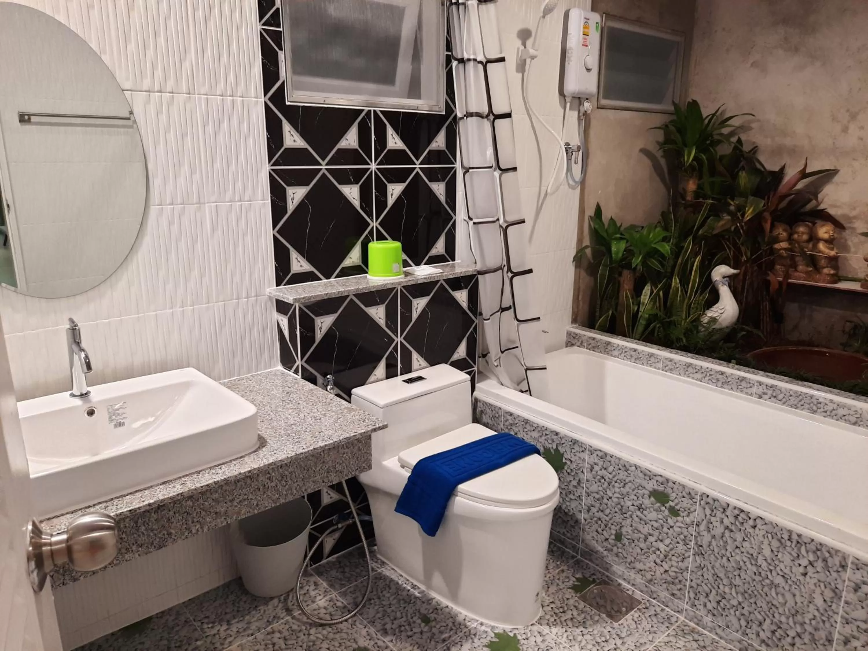 Fancy Carp Resort Hua-Hin