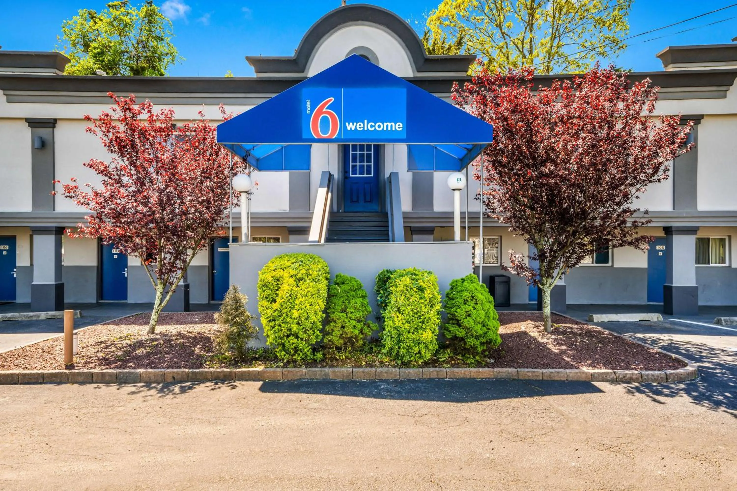 Property building in Motel 6-Toms River, NJ
