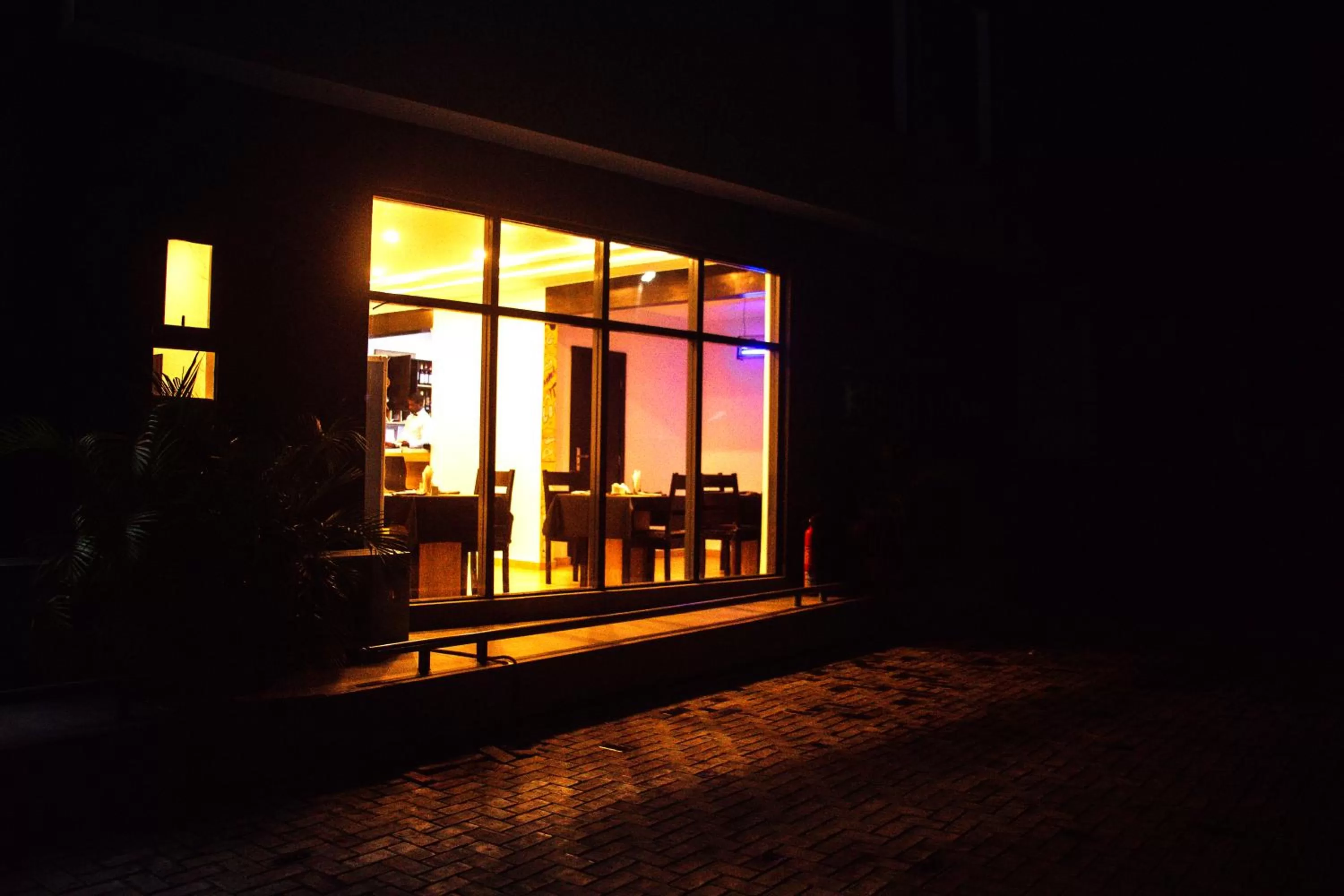 Night in Hotel Capitol