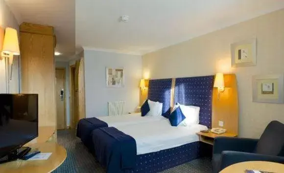 Standard Twin Room in The Bolton Stadium Hotel, a member of Radisson Individuals Standard Twin Room in The Bolton Stadium Hotel, a member of Radisson Individuals