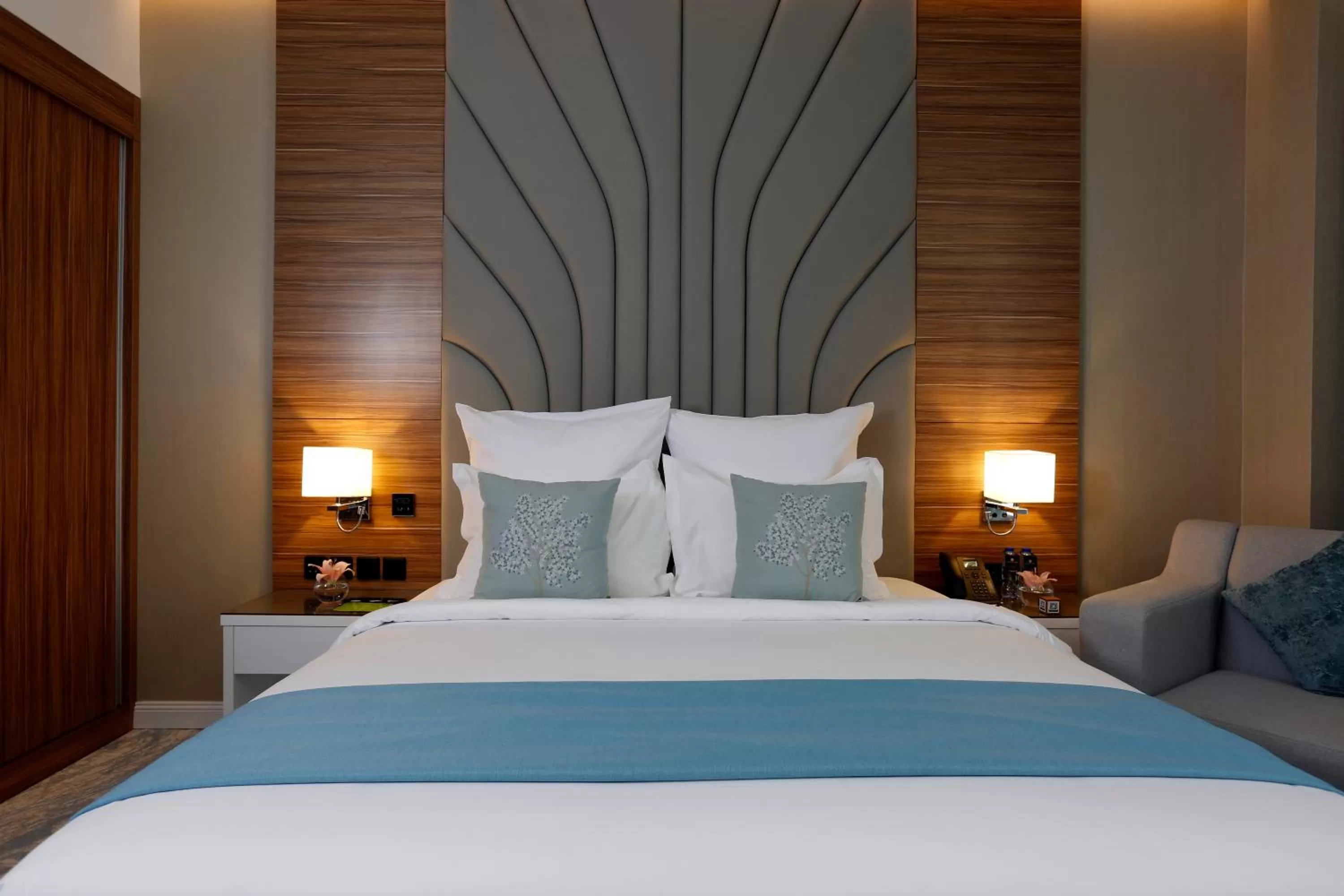 Bedroom, Bed in Cantonal Hotel by Warwick