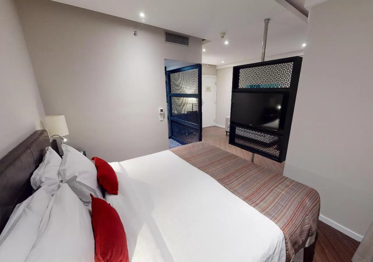 Bed in Estanplaza Funchal Faria Lima