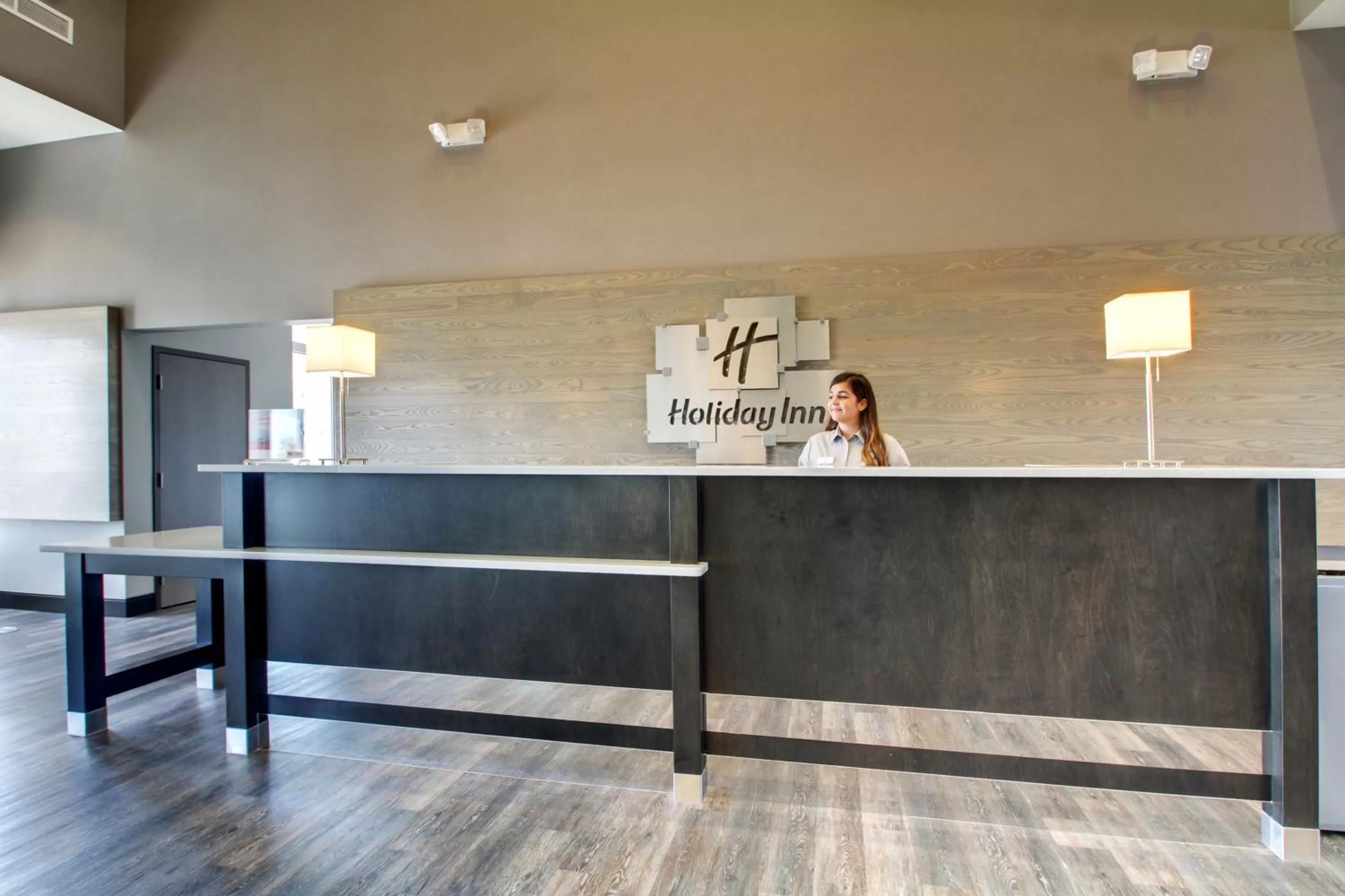 Property building in Holiday Inn & Suites Peoria at Grand Prairie by IHG