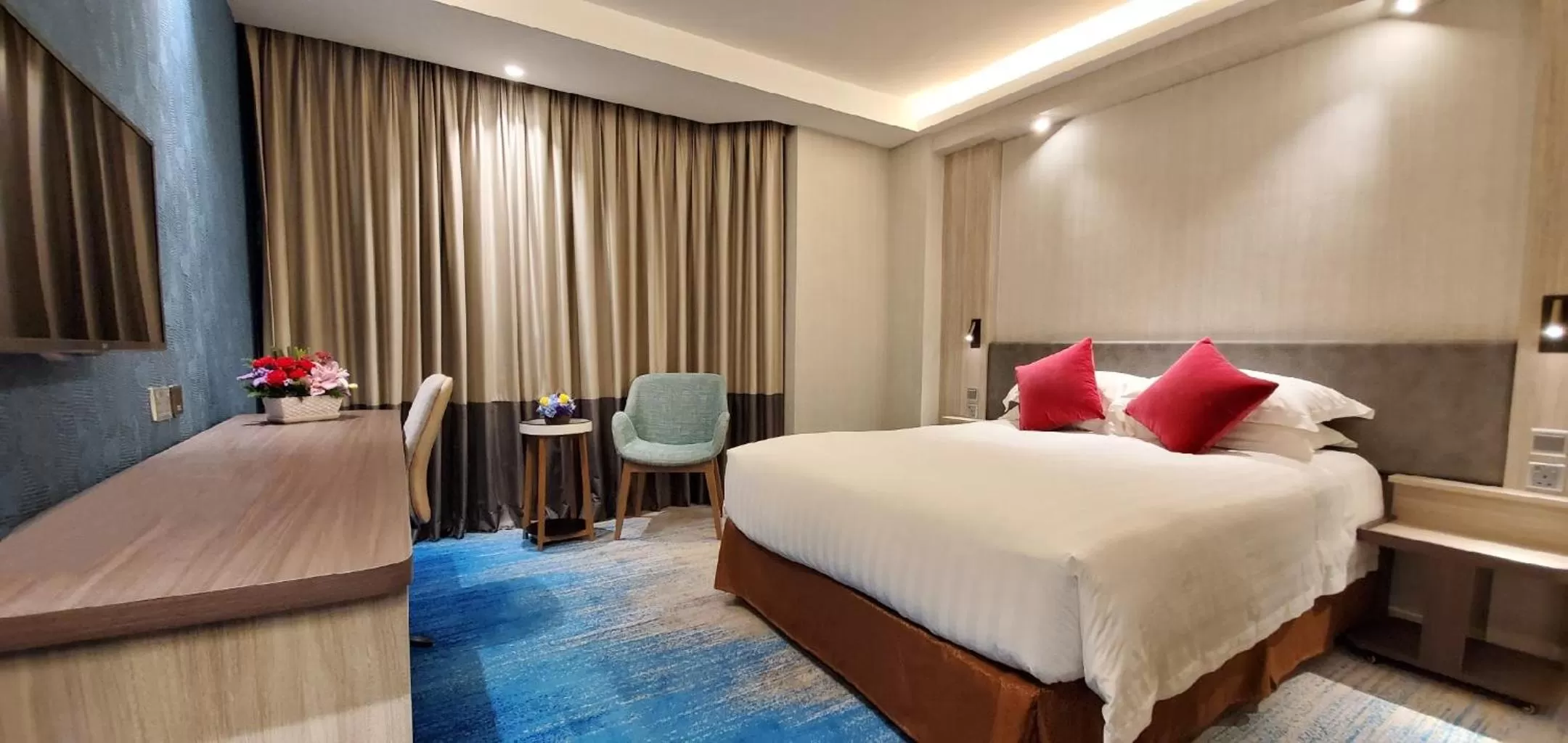 Bed in Wharney Hotel