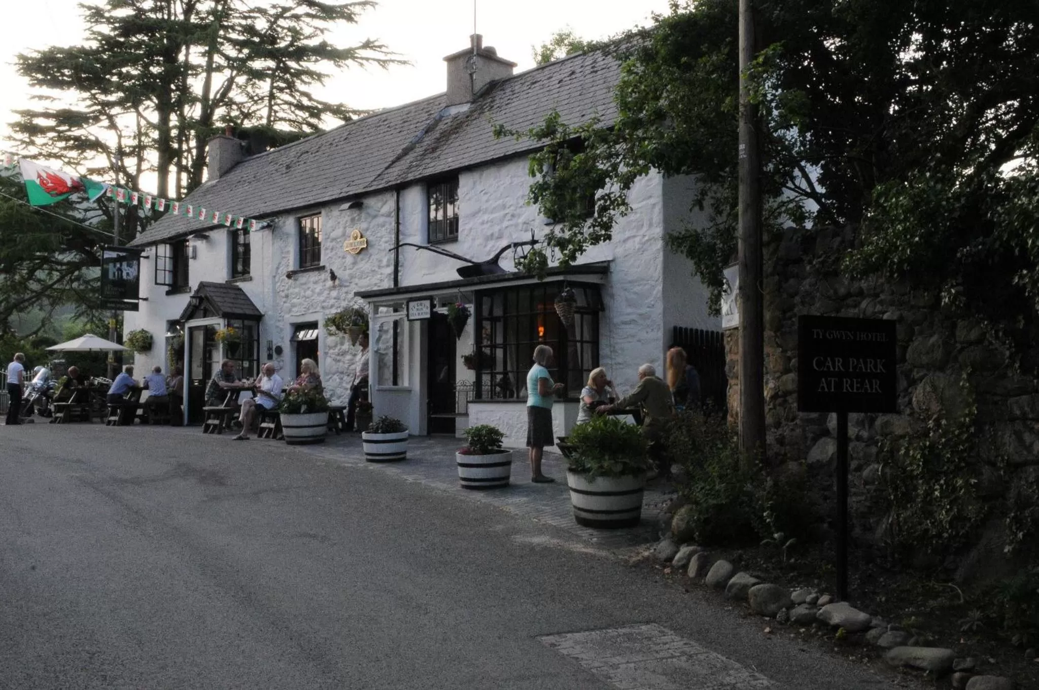 Restaurant/places to eat, Property Building in Glyn Isa Country House B&B and self catering Lodge