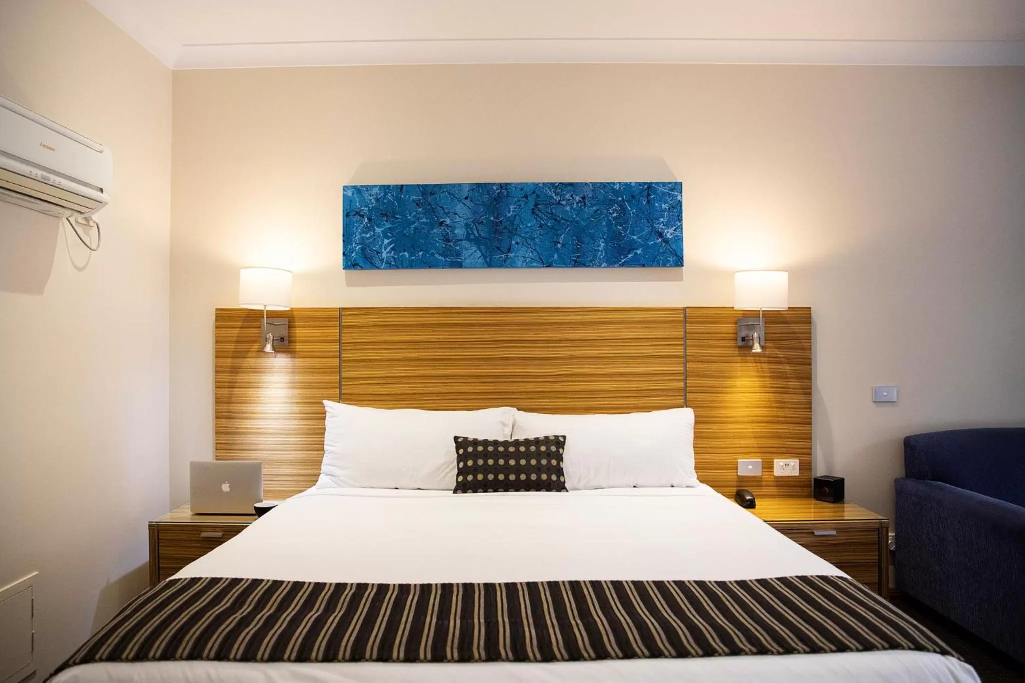 Bed in Julie-Anna, Bendigo