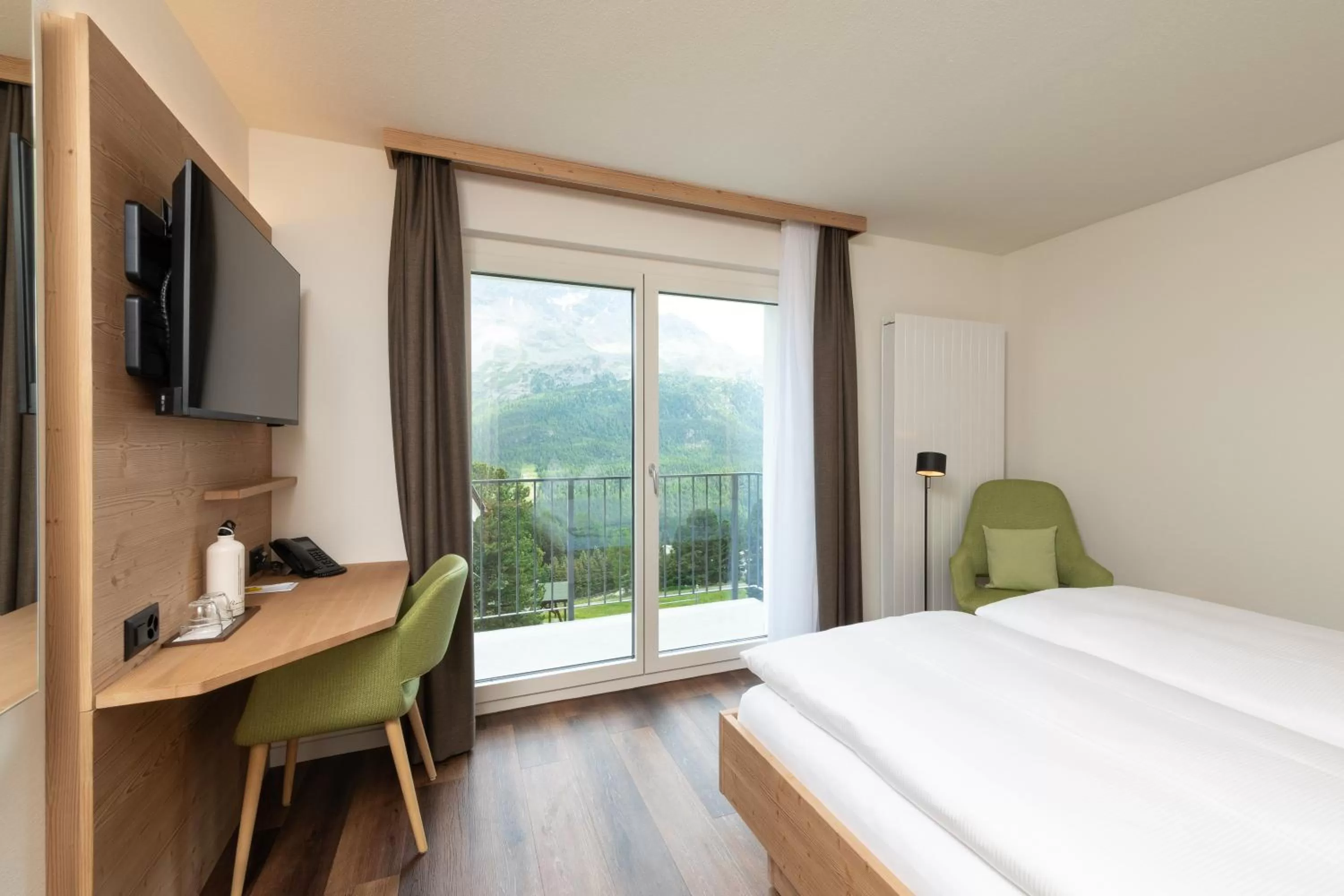 Balcony/Terrace, Bed in Berghotel Randolins