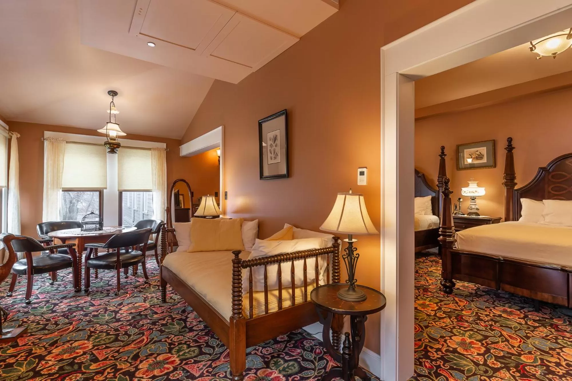 Photo of the whole room, Bed in Steele Mansion Inn & Gathering Hub