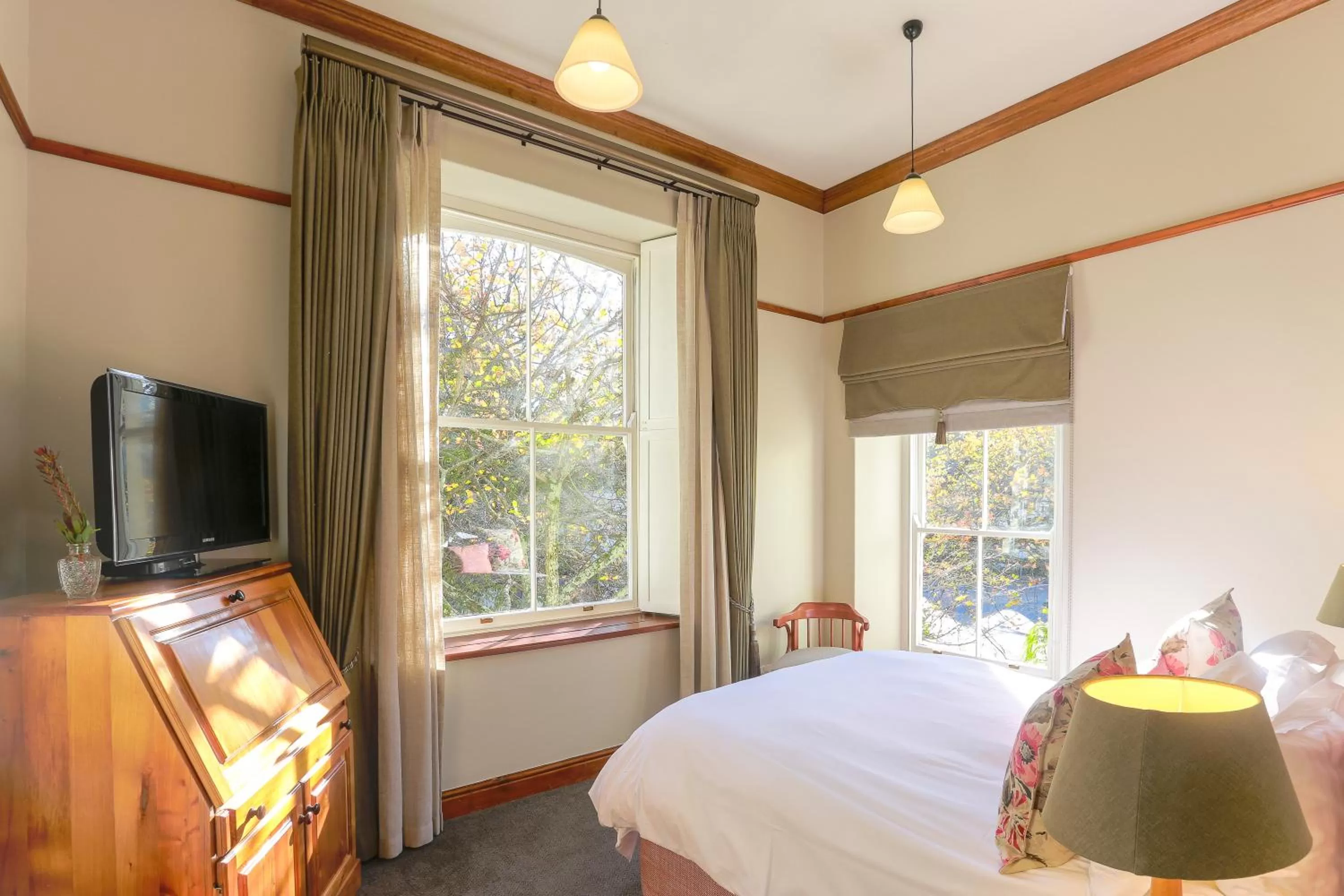 Photo of the whole room, Bed in Eendracht Hotel