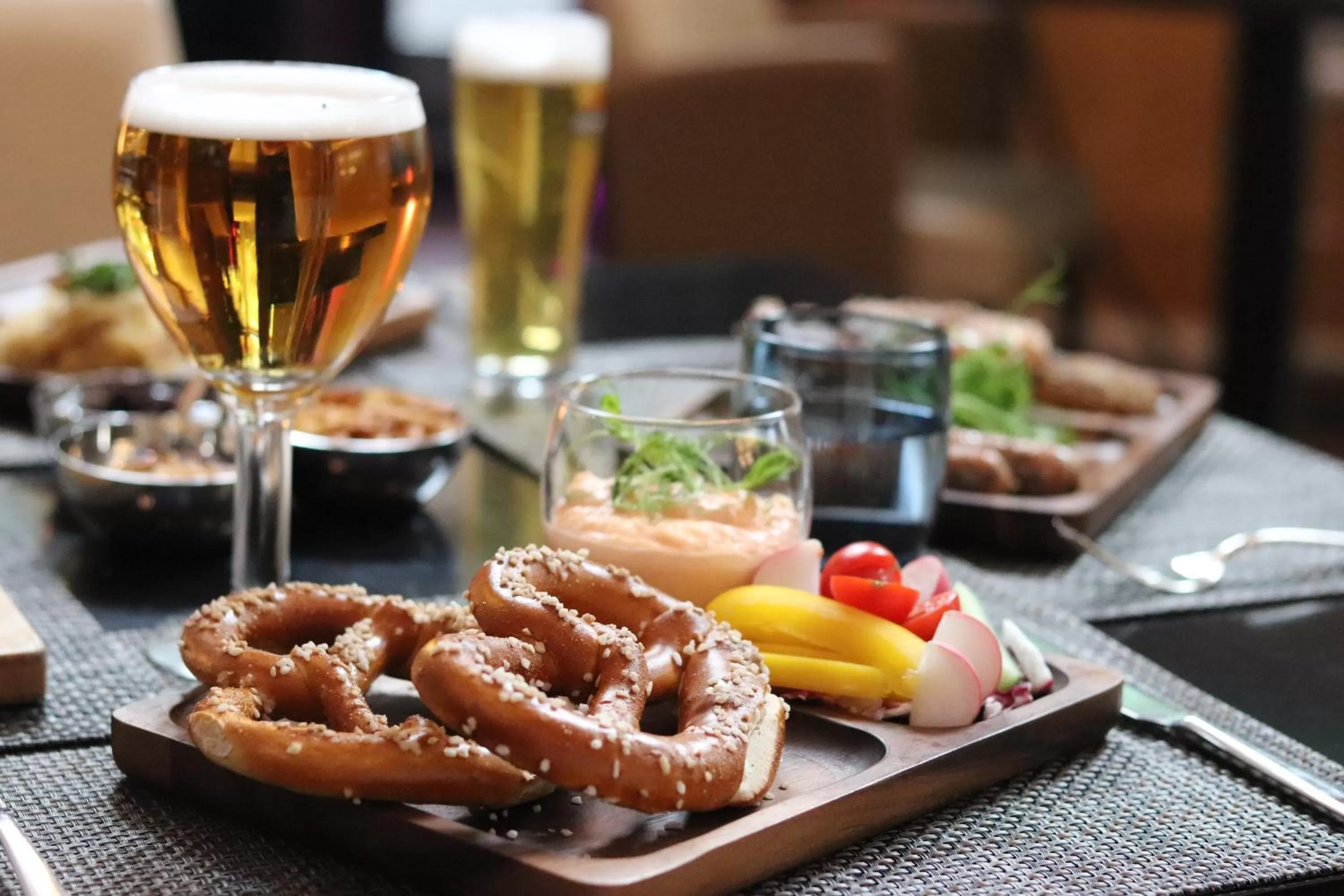 Lounge or bar in Crowne Plaza Budapest by IHG