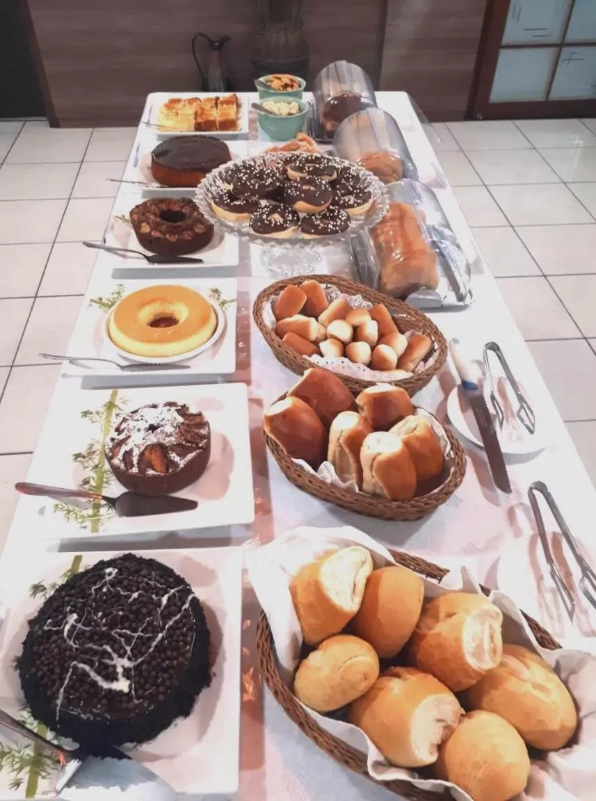 Breakfast in Hotel Cambirela