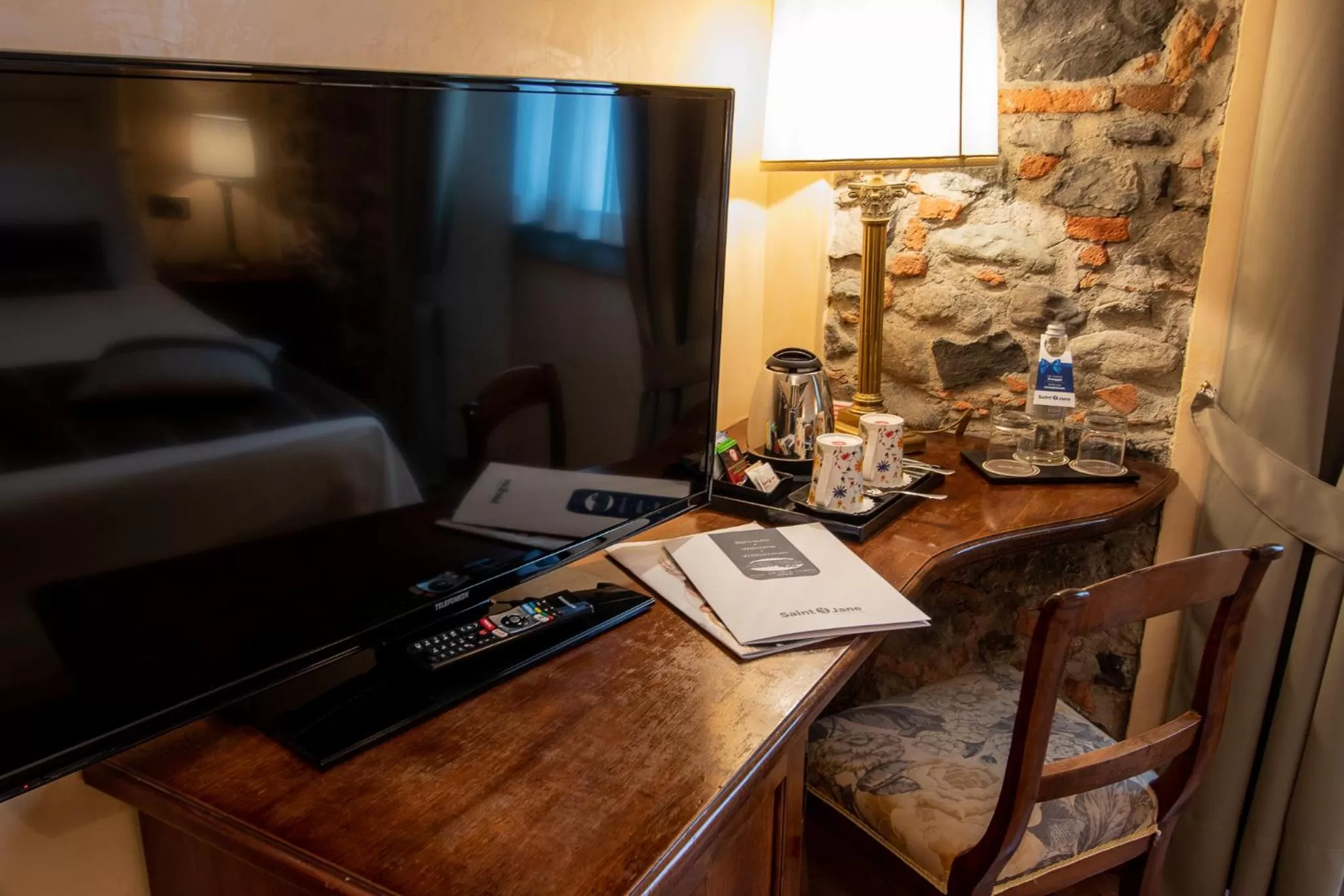 TV and multimedia in Albergo Le Due Corti