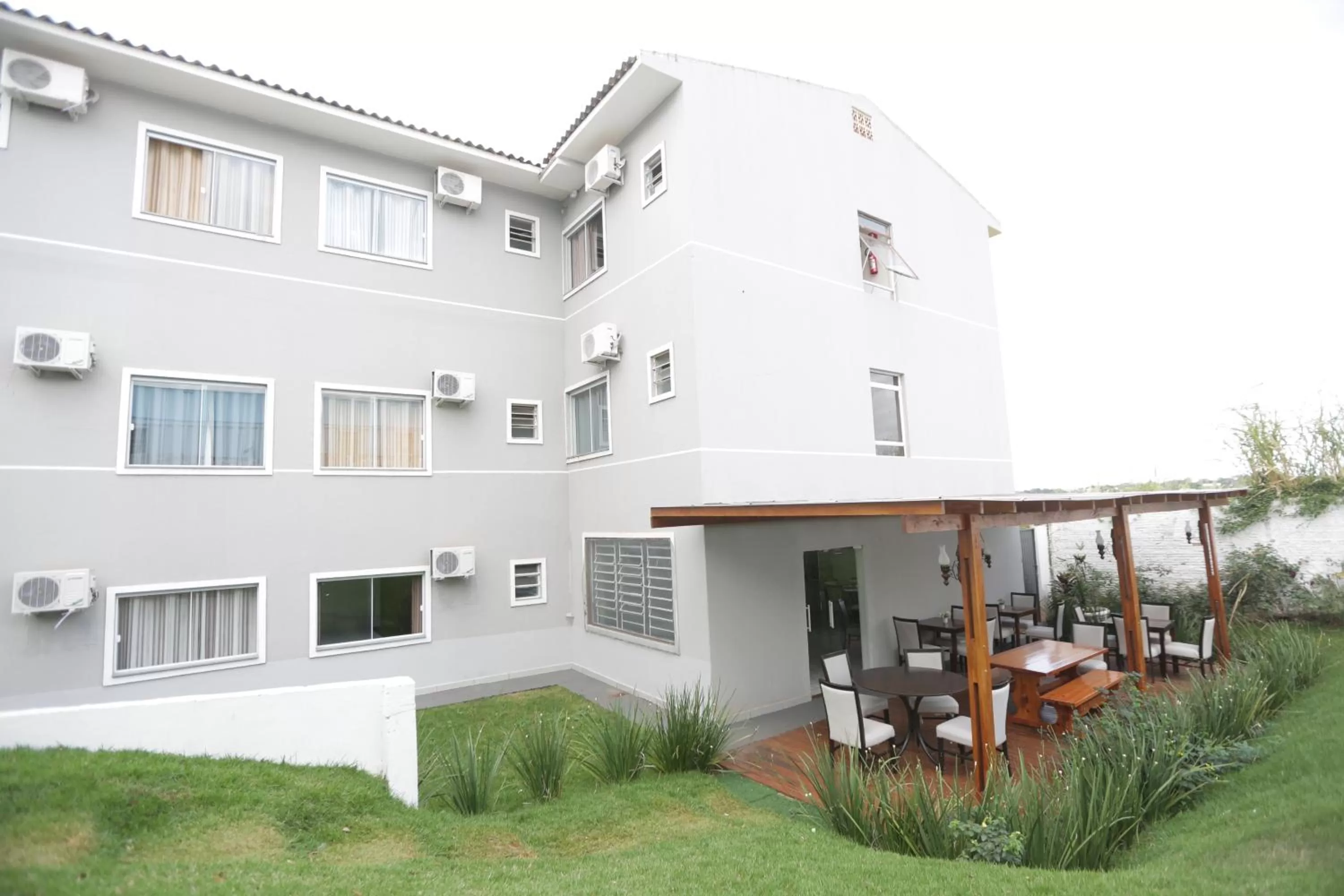 Patio, Property Building in Hotel Vivere Cataratas