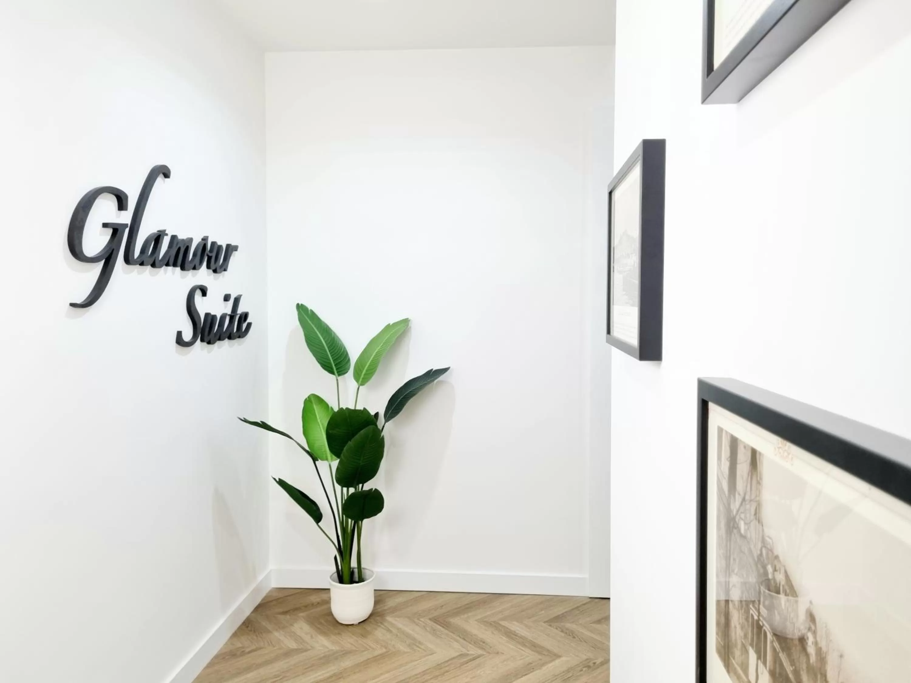 Decorative detail in Glamour Suite Cagliari