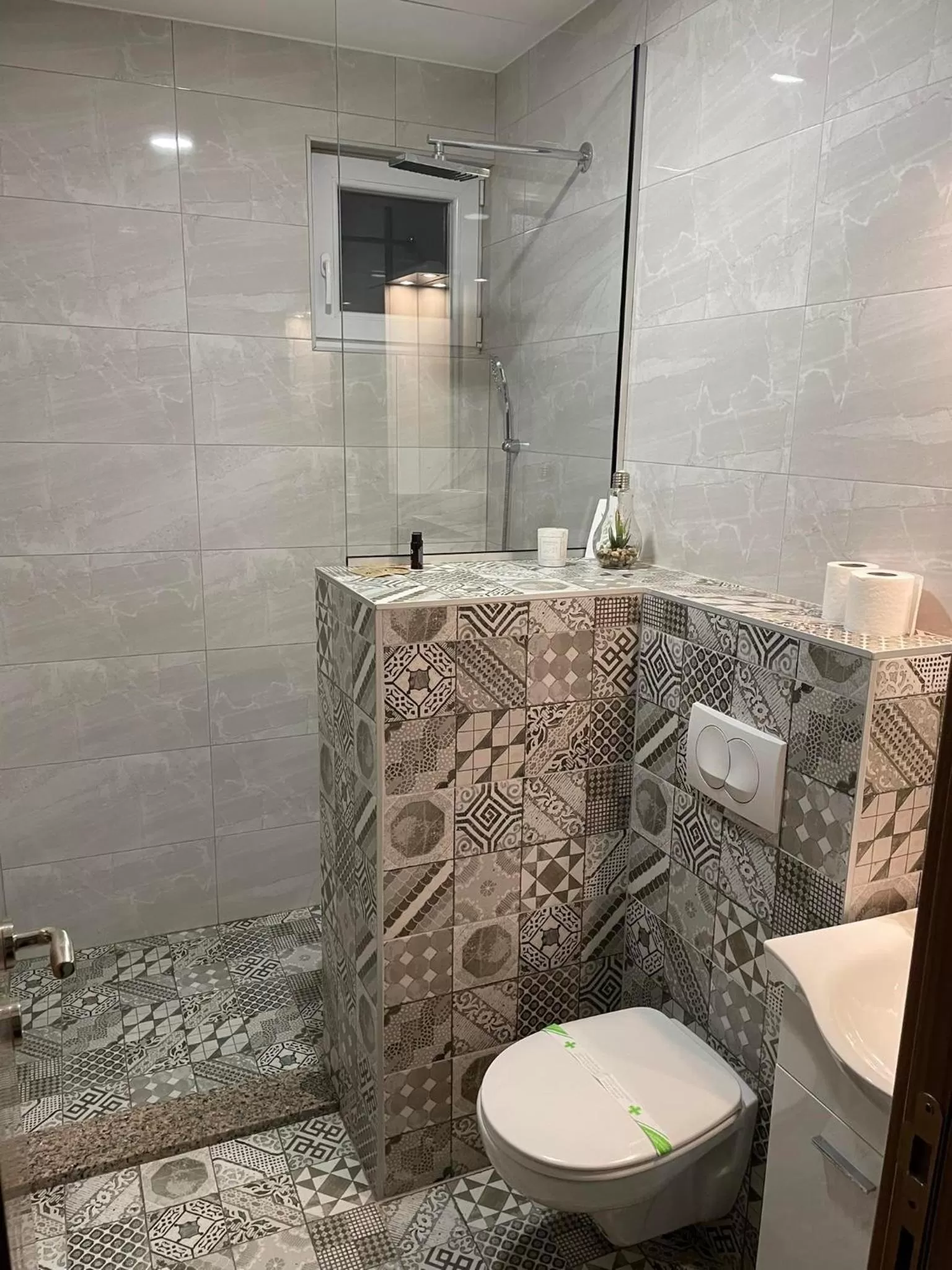 Shower, Bathroom in Hotel - Villa Lejla