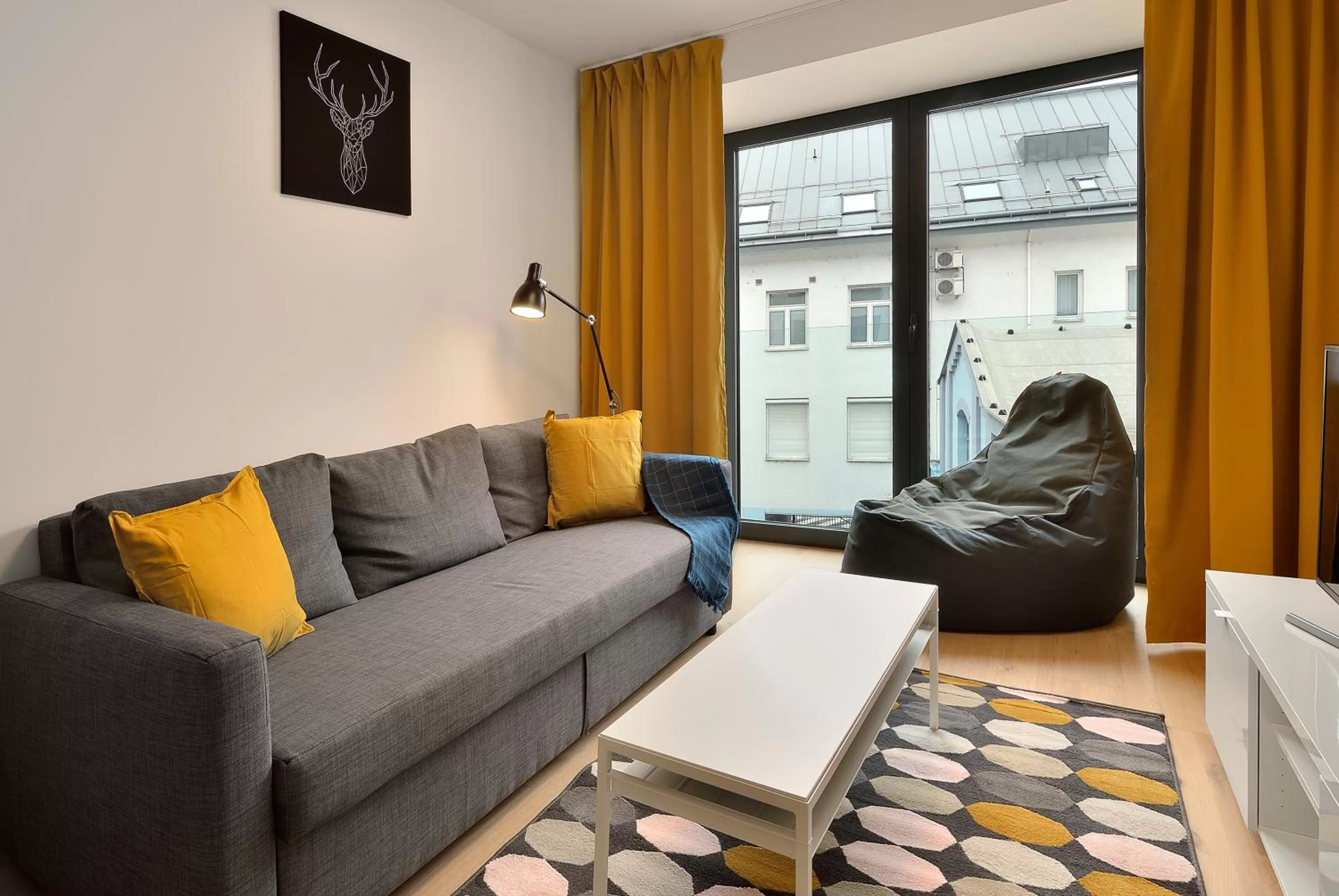 Living room in Smart & Green Living by Ambiente