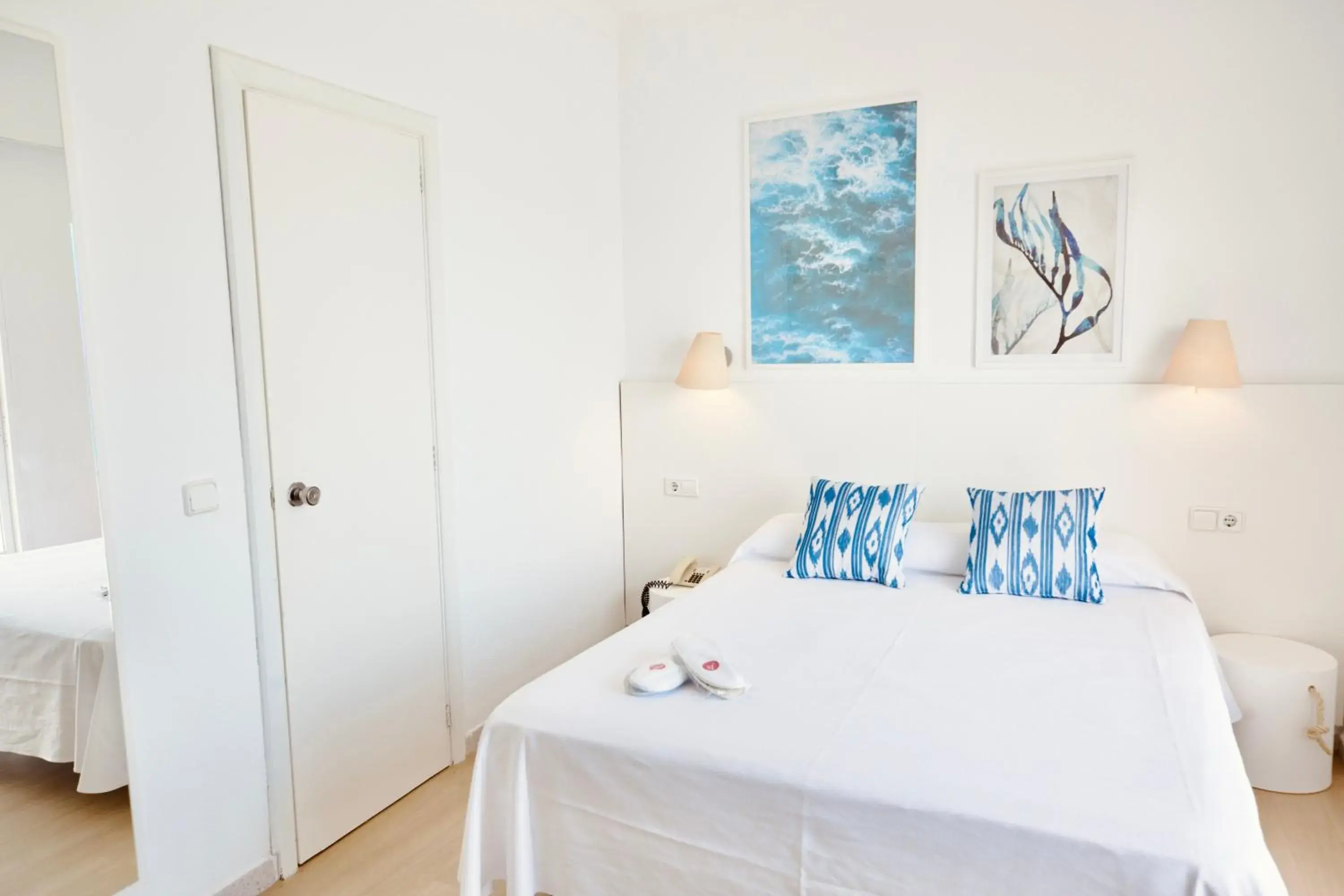 Double Room with Balcony (1 Adult) in JS Horitzó Double Room with Balcony (1 Adult) in JS Horitzó