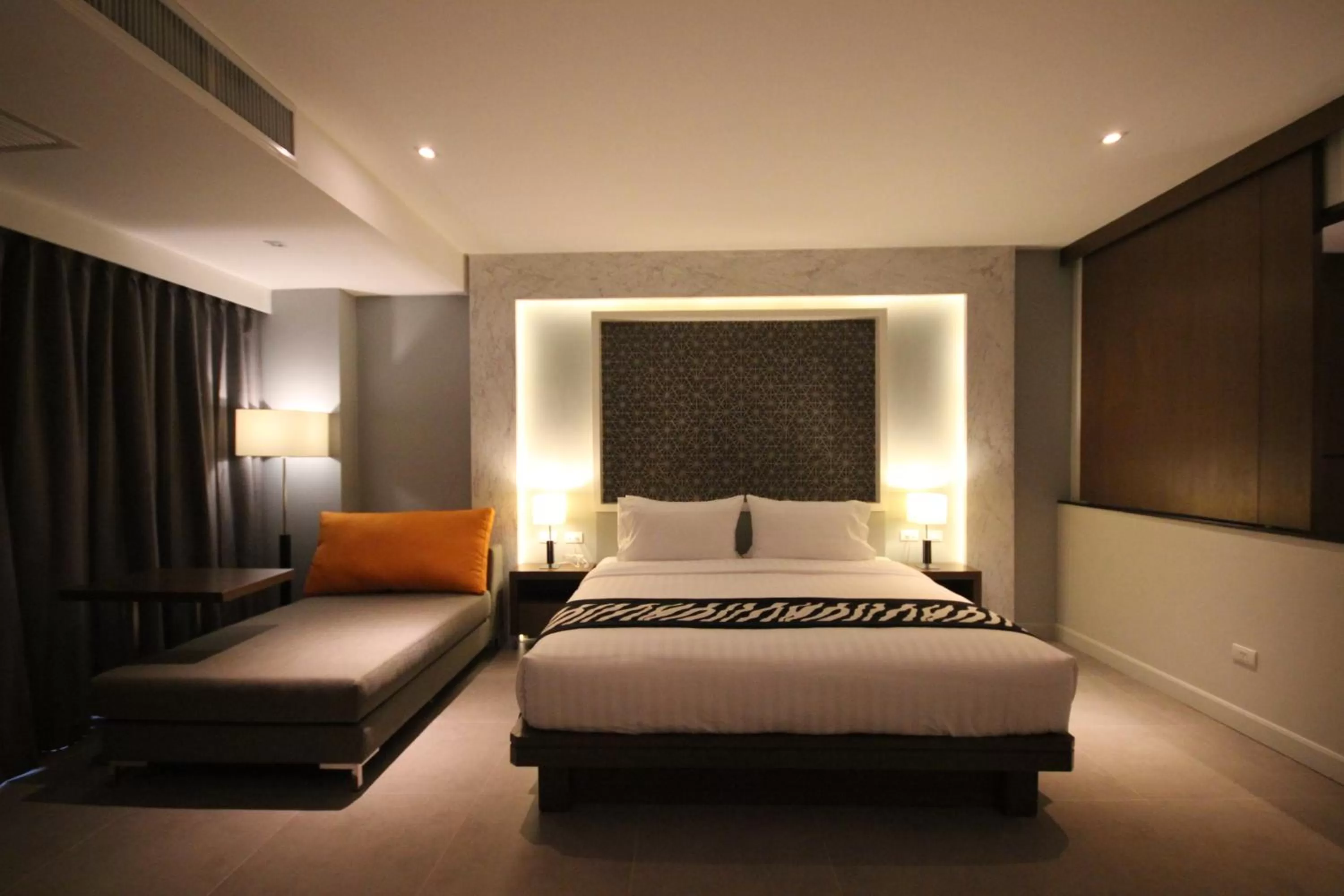 Bed in Season Five Hotel