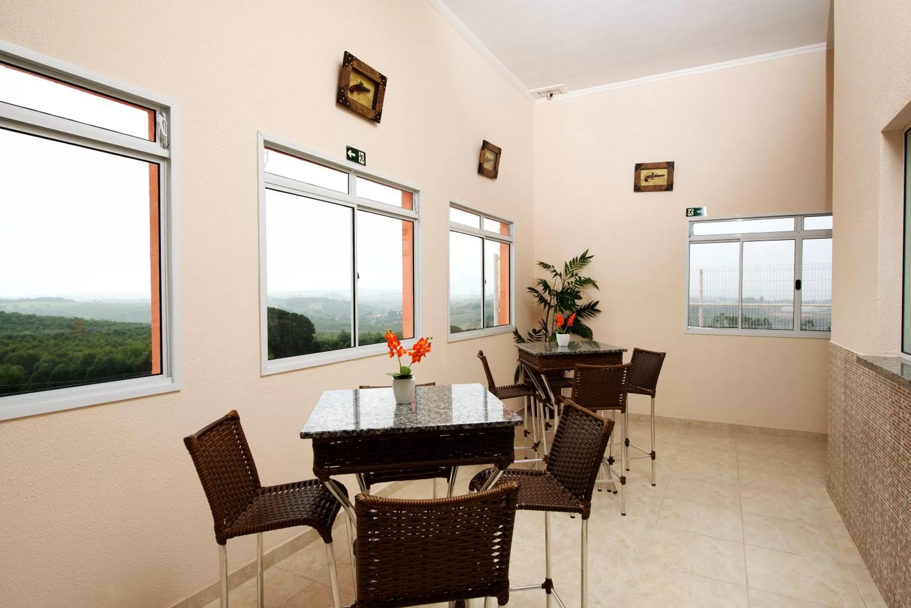 Communal lounge/ TV room in Hotel ITR-SPA