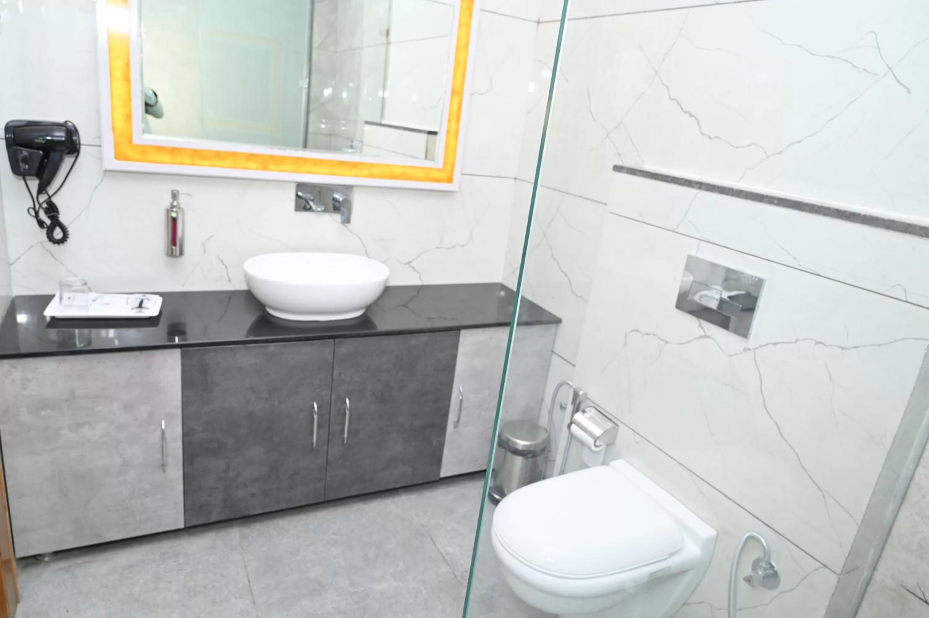 Bathroom in Hotel Vasdaa Grand