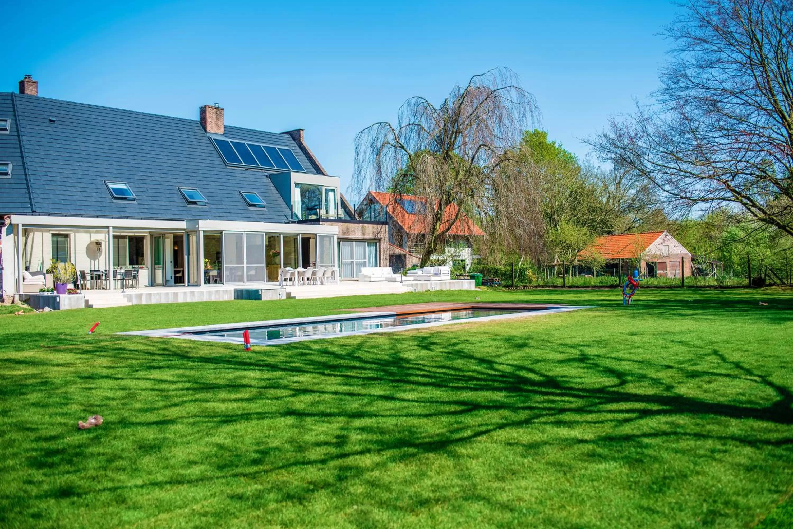 Garden, Property Building in Aquarand