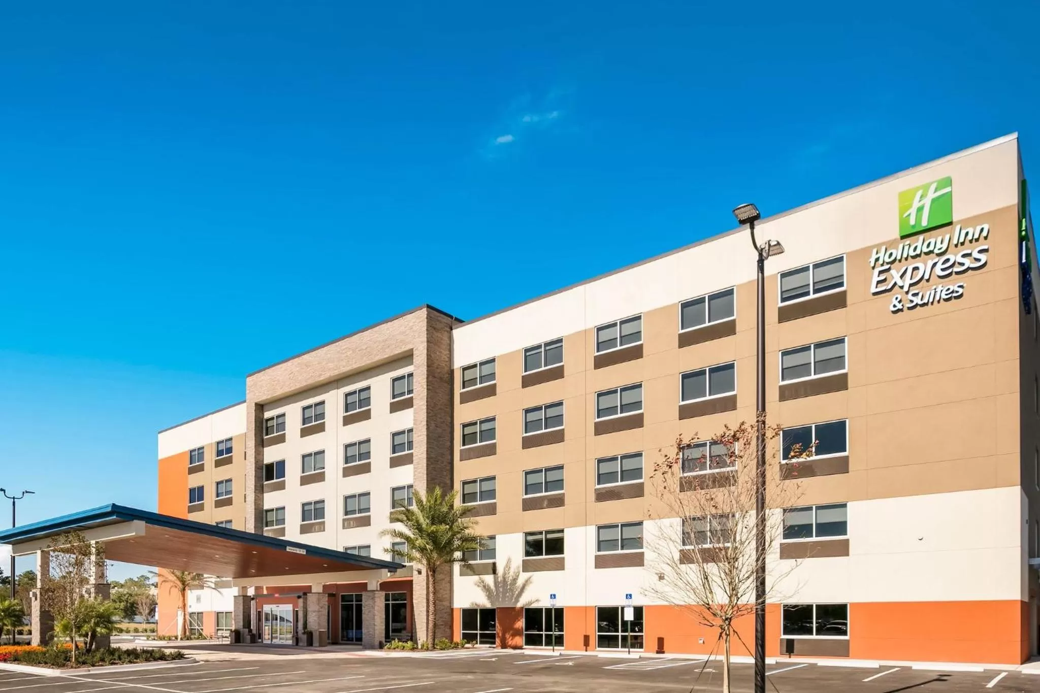 Property building in Holiday Inn Express & Suites Jacksonville - Town Center by IHG