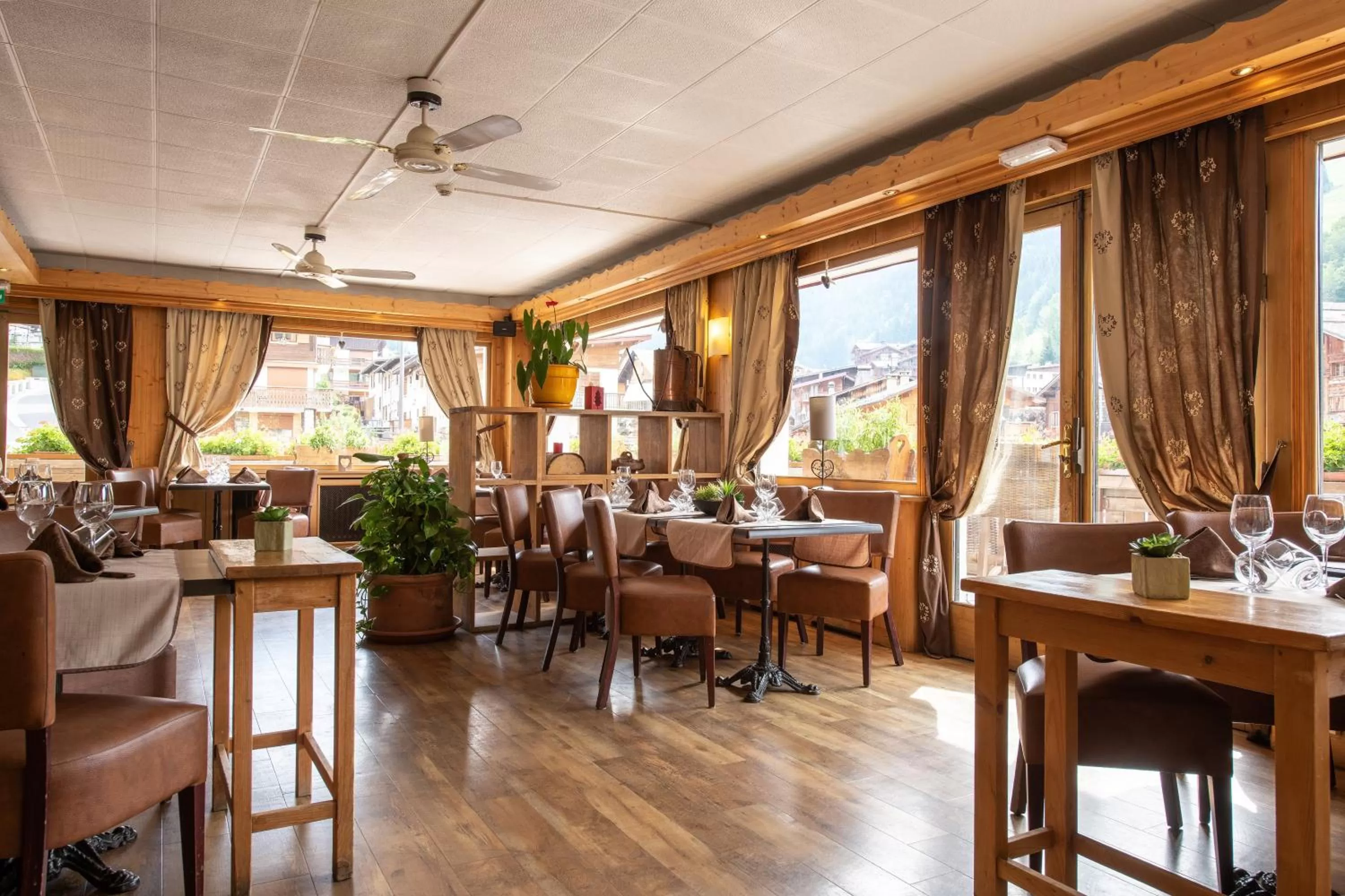 Restaurant/places to eat in Hôtel La Montagne