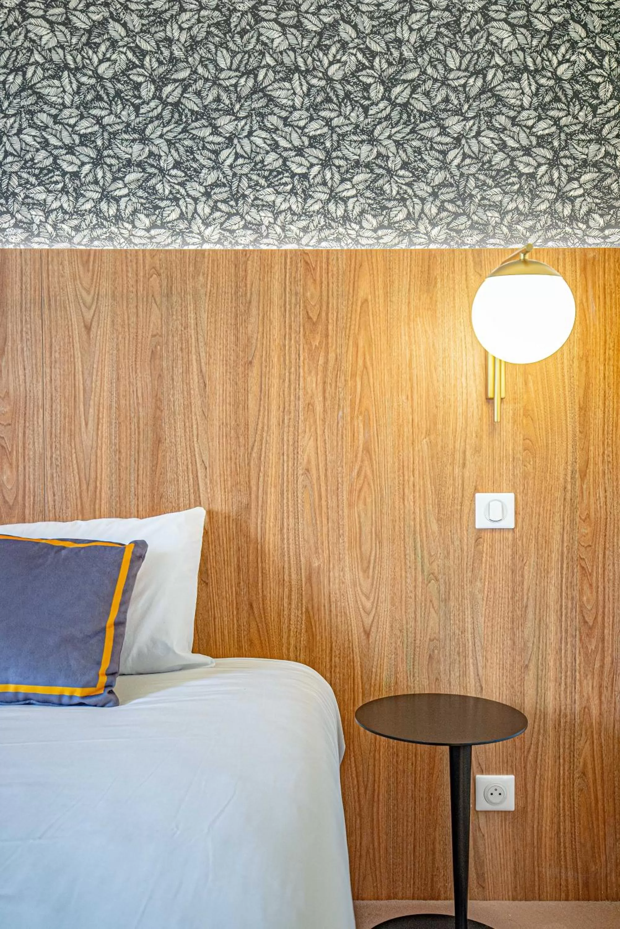 Photo of the whole room, Bed in Kyriad Aix Les Milles - Plan de Campagne