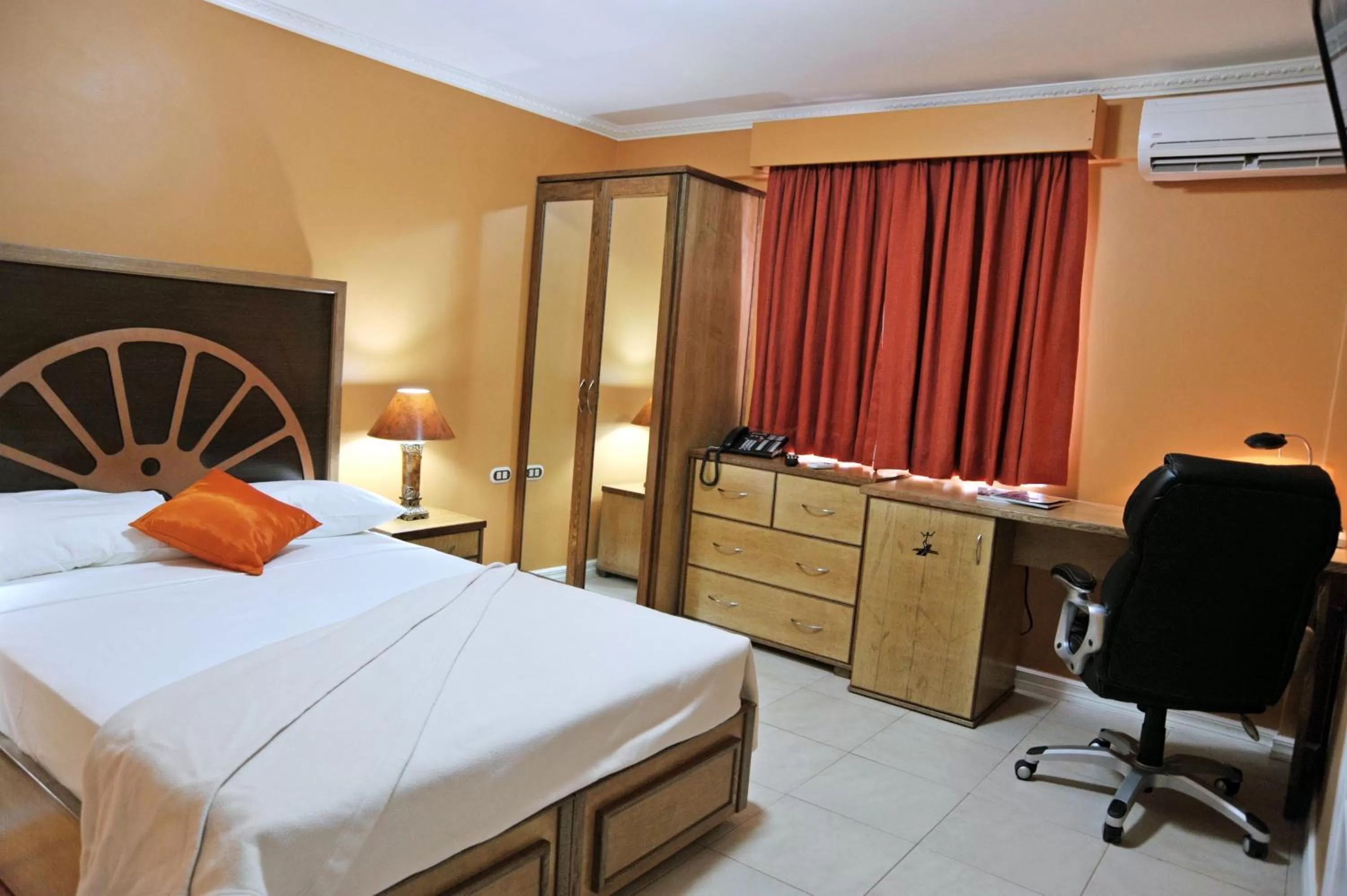 Room Photo in Culture Crossroads Inn