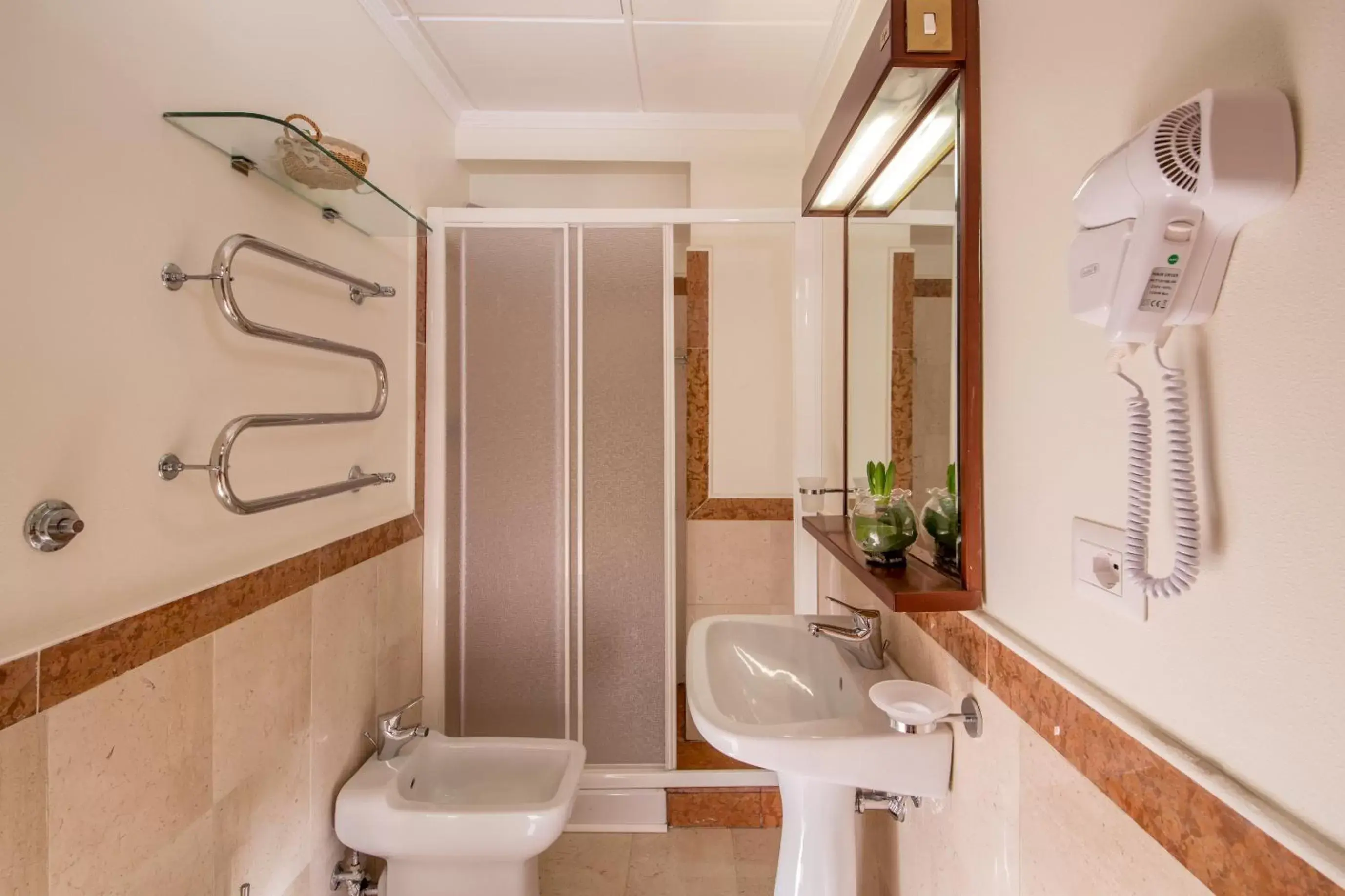 Single Room in Hotel Villa Grazioli Single Room in Hotel Villa Grazioli