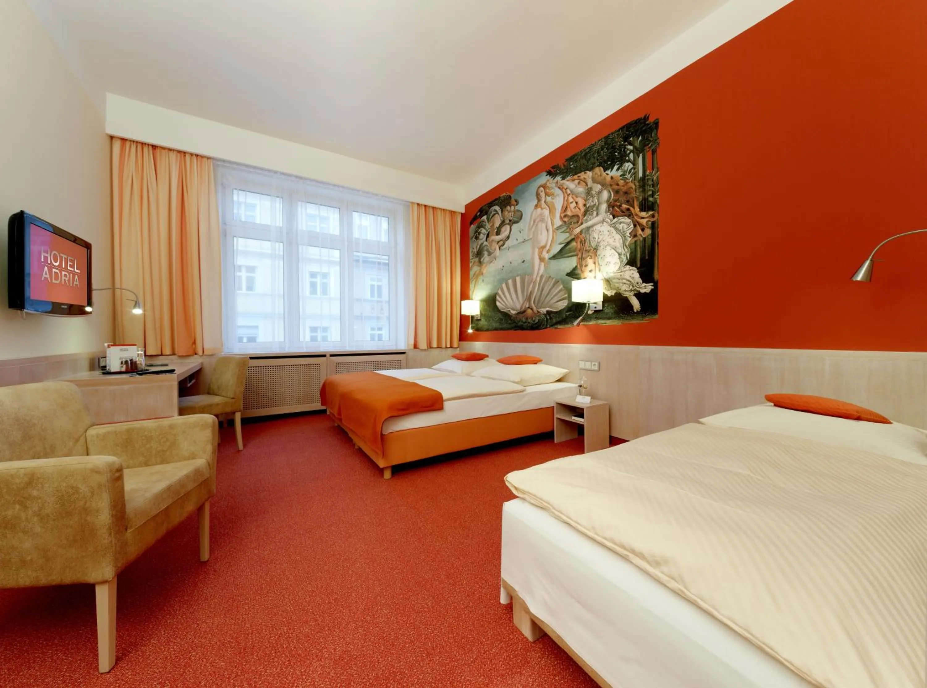 Photo of the whole room, Bed in Hotel ADRIA München