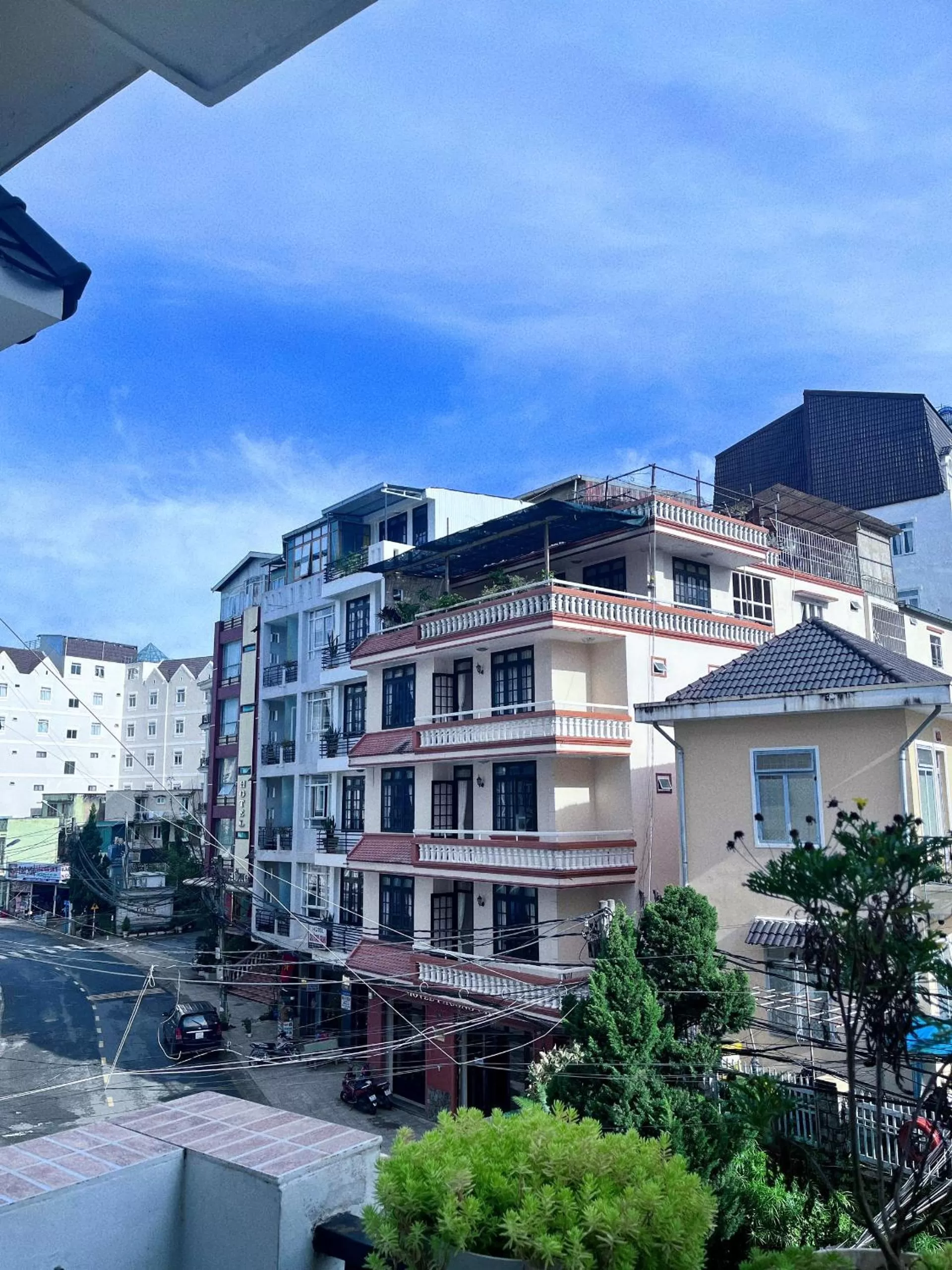 Neighbourhood in Glory Gia Huy Hotel