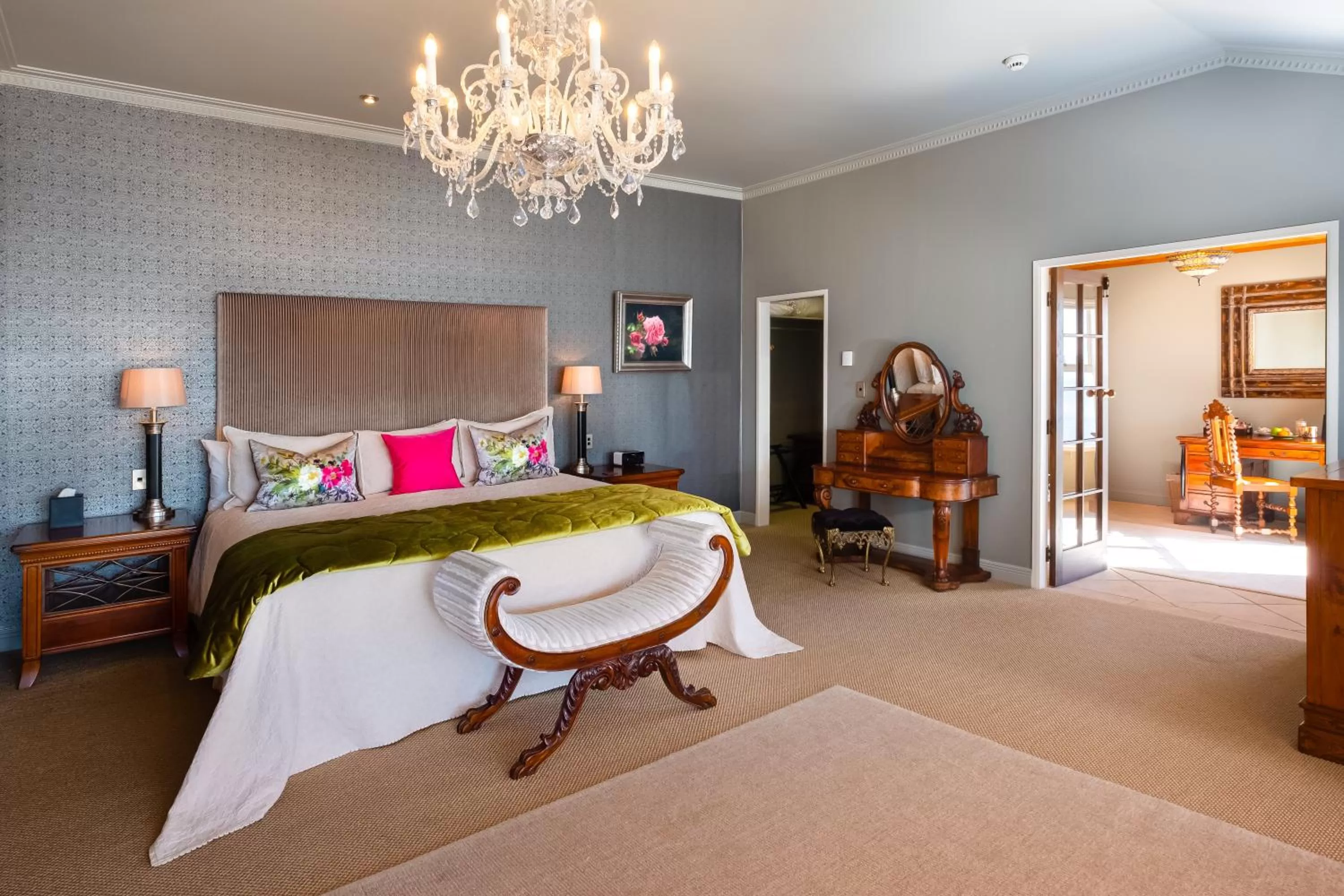 Photo of the whole room, Bed in On The Point - Lake Rotorua