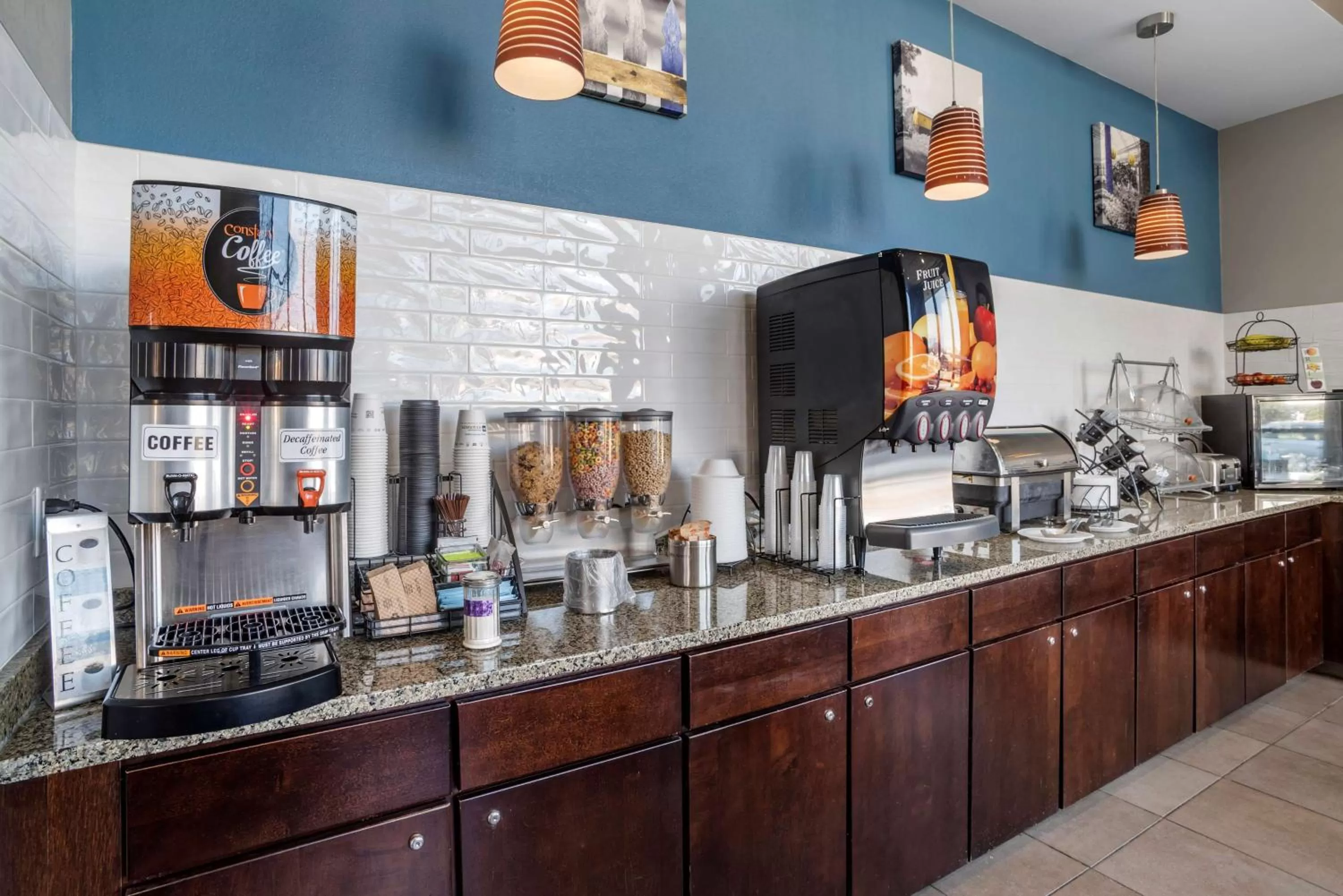 Breakfast in Best Western Plus Philadelphia Airport South - at Widener University