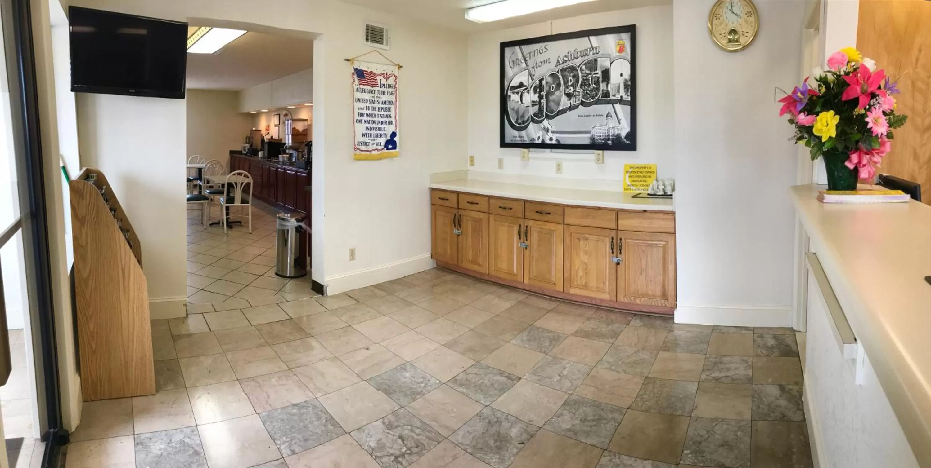 Lobby or reception in Super 8 by Wyndham Ashburn