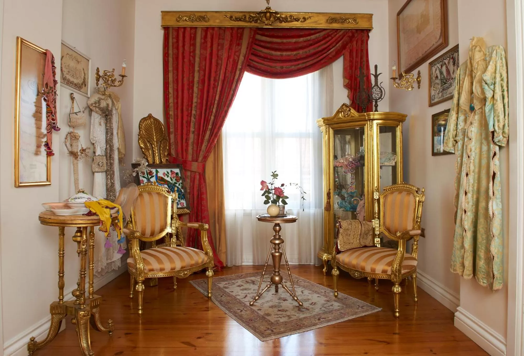 Decorative detail in Erten Konak