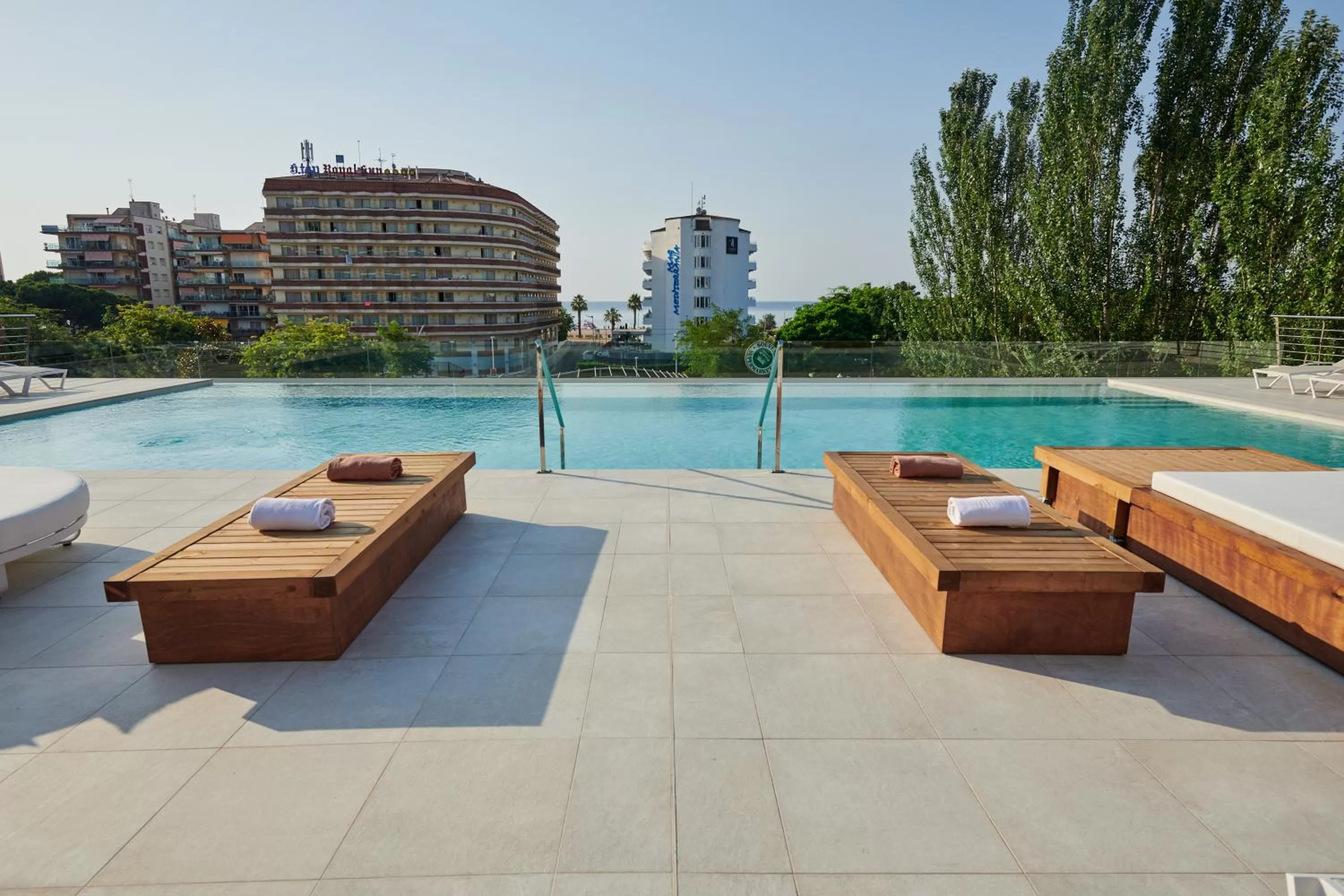 Swimming pool in DWO Sirius