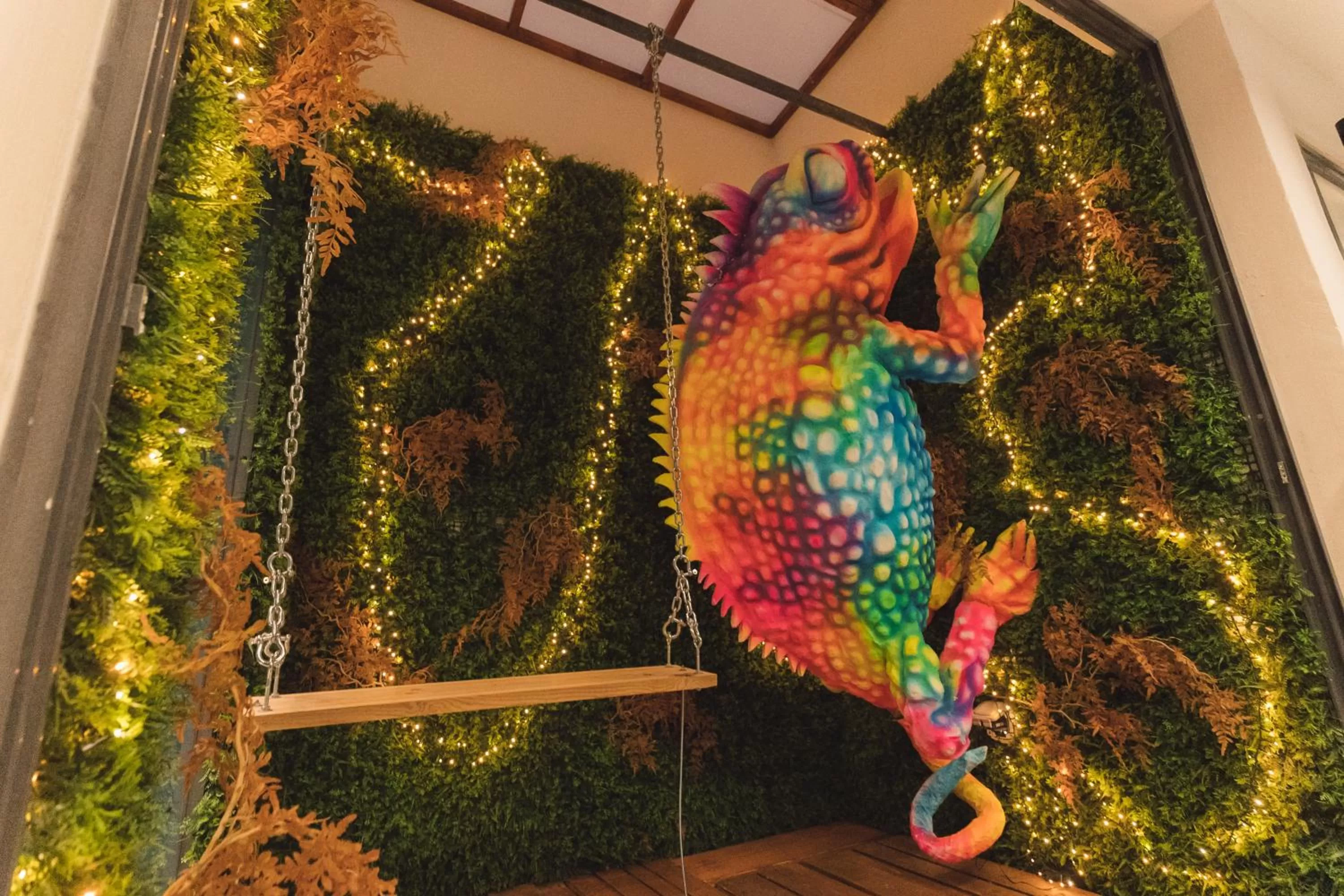 Restaurant/places to eat in IKYK Hotel- IK Collection