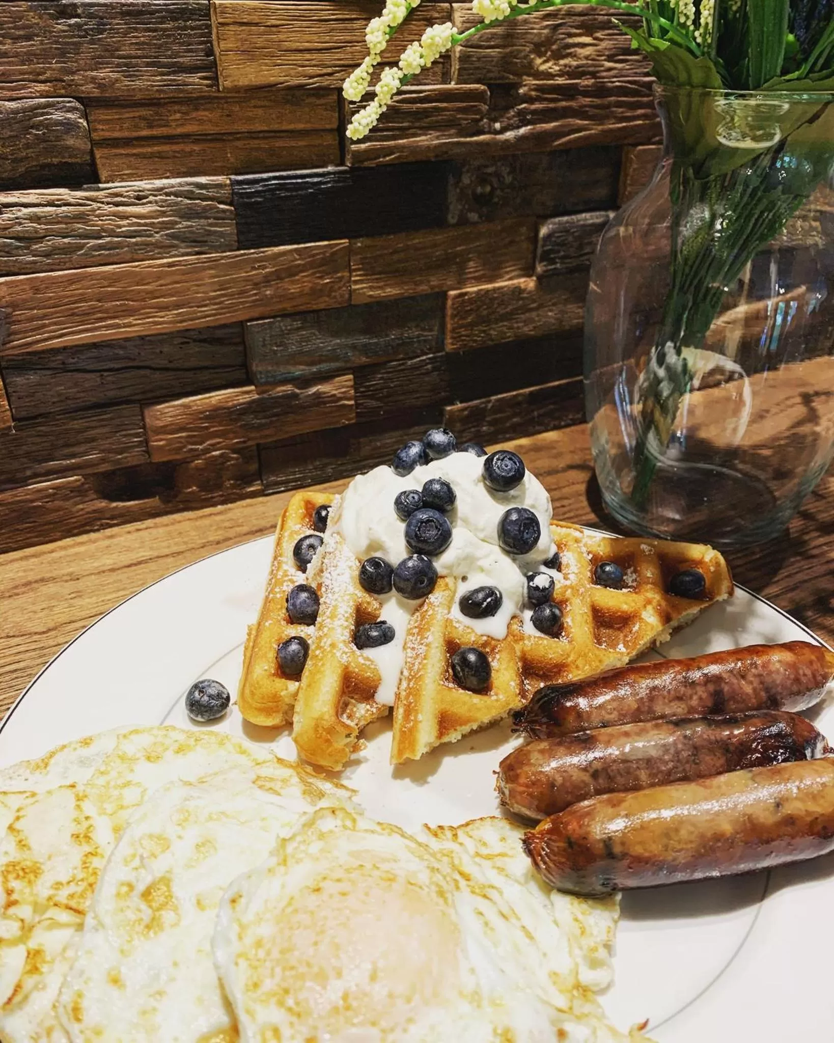 Breakfast in Inn on Canyon