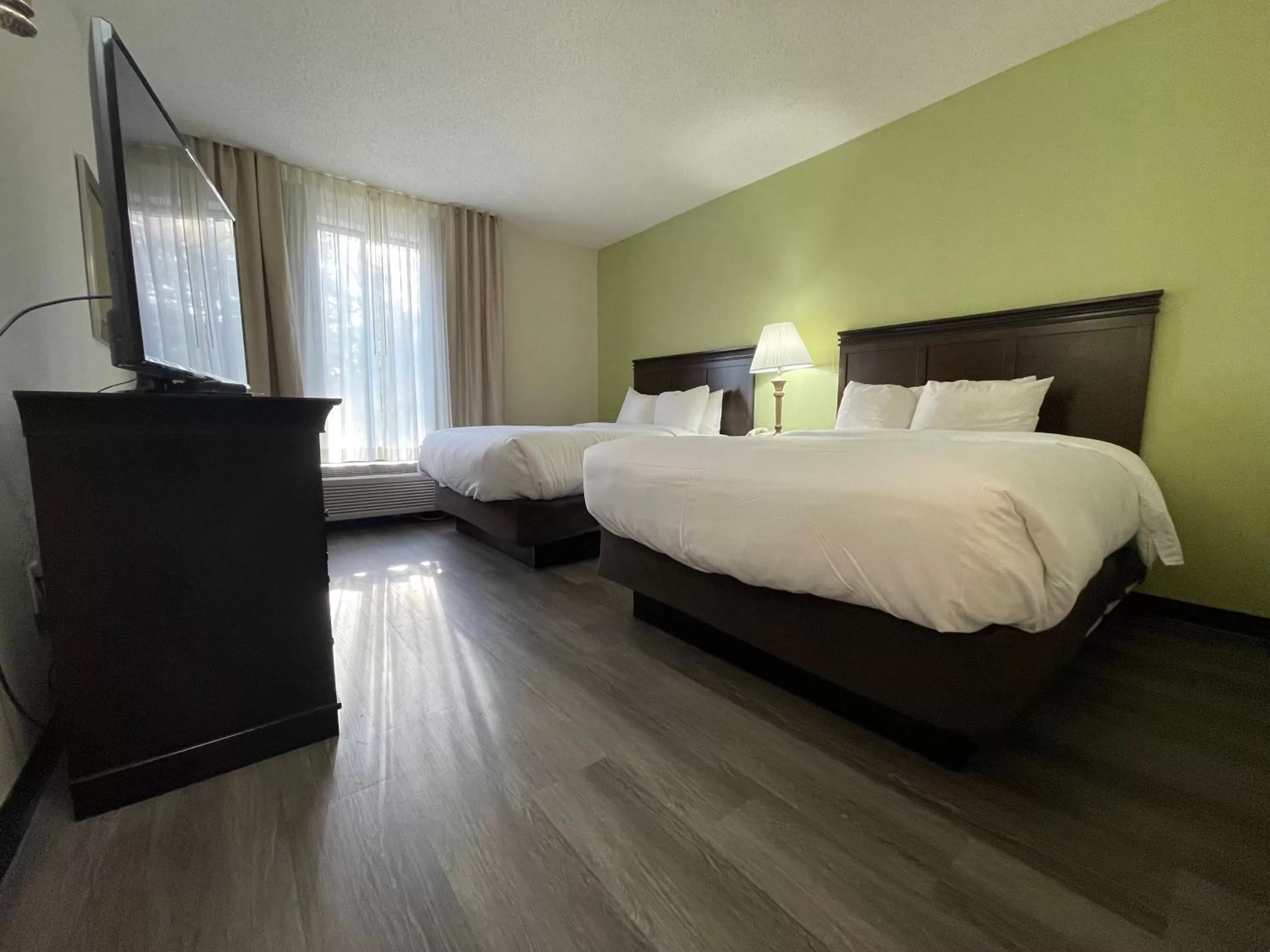 Bed in Comfort Inn Pinehurst - Southern Pines