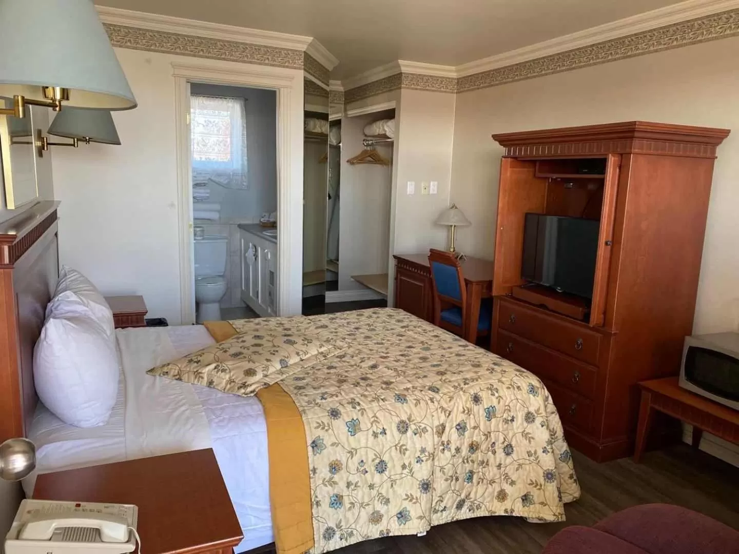 Bed in Auberge Harris