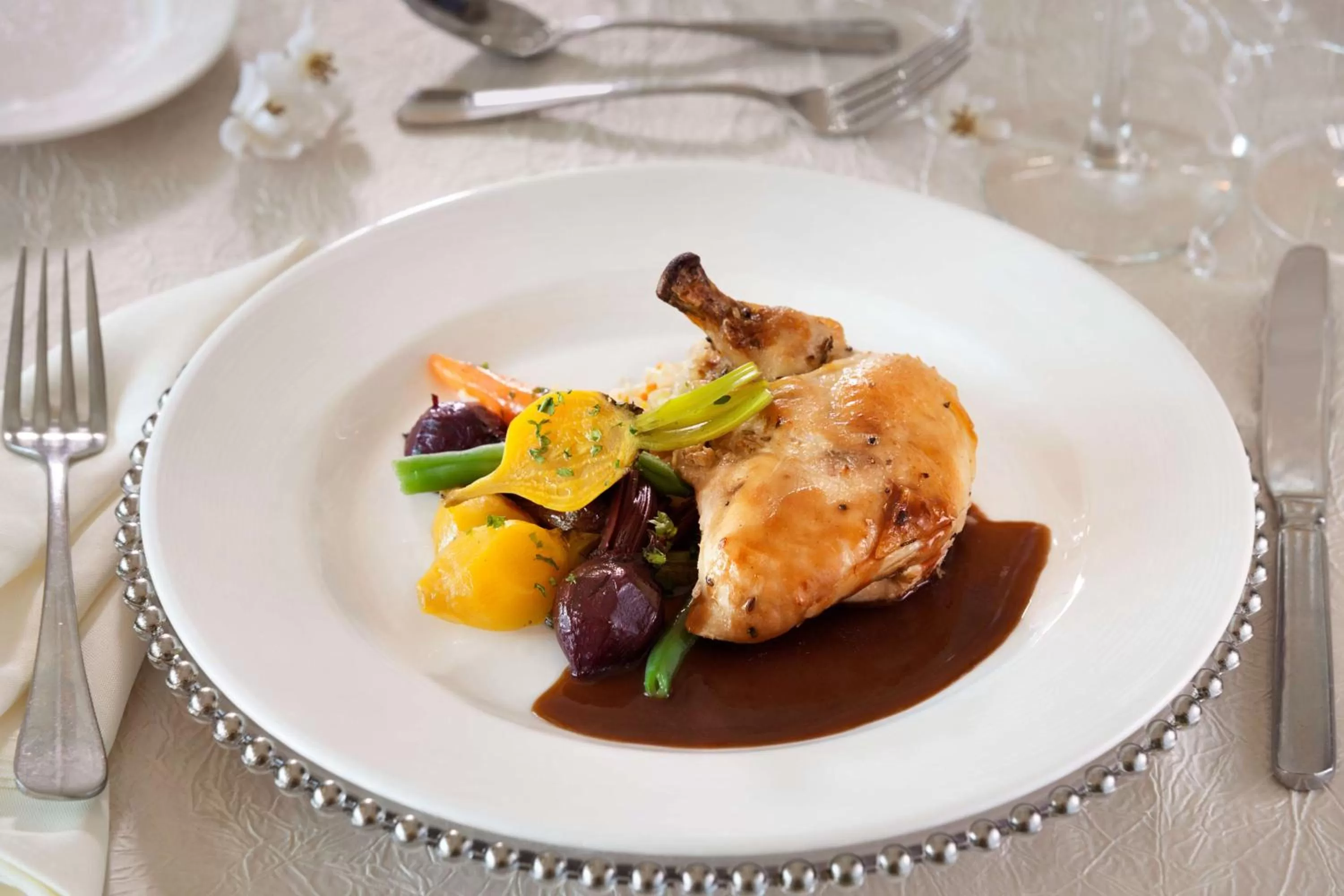 Restaurant/places to eat in Embassy Suites by Hilton Orlando Lake Buena Vista South